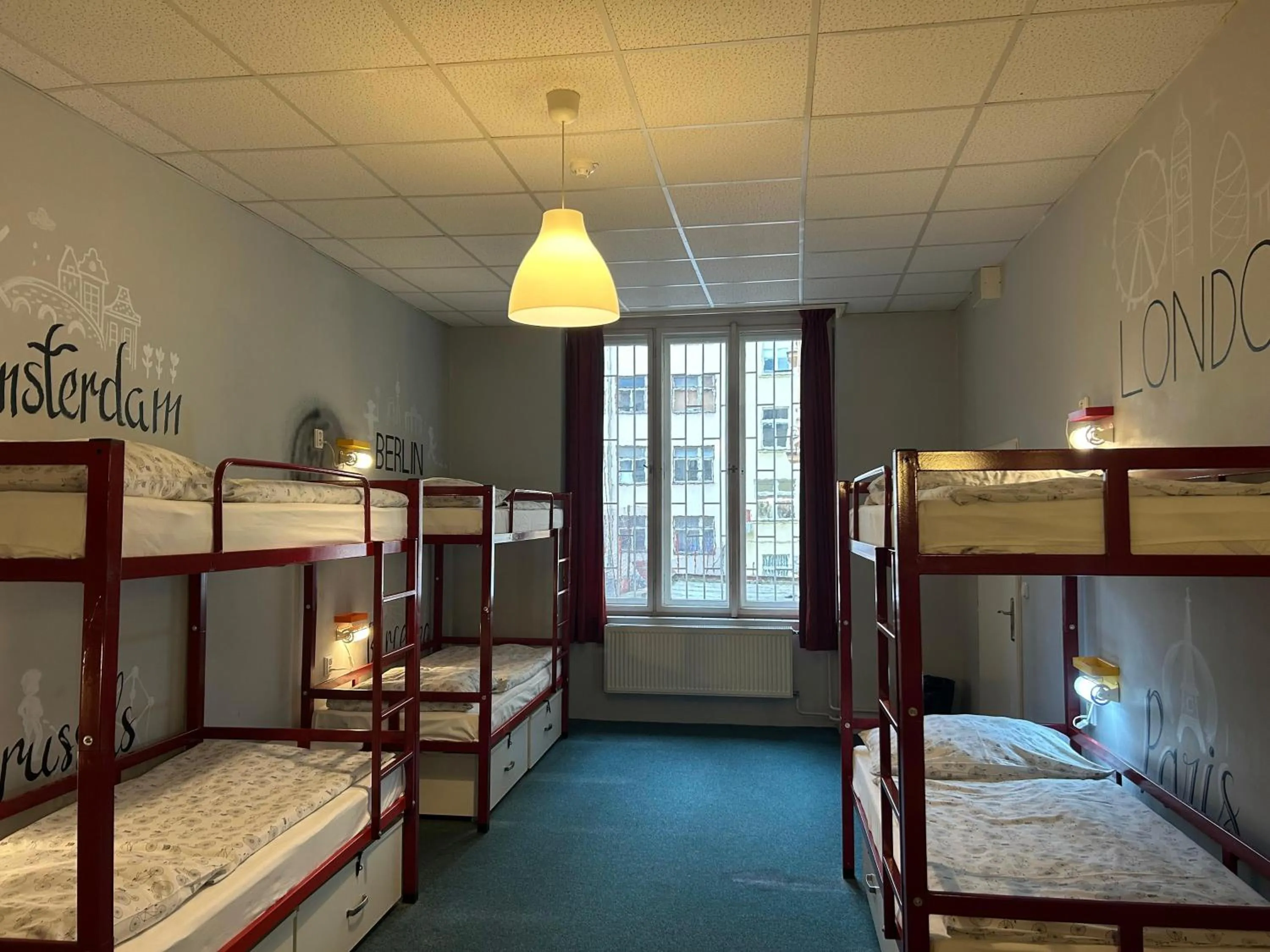 Photo of the whole room, Bed in Hostel Downtown