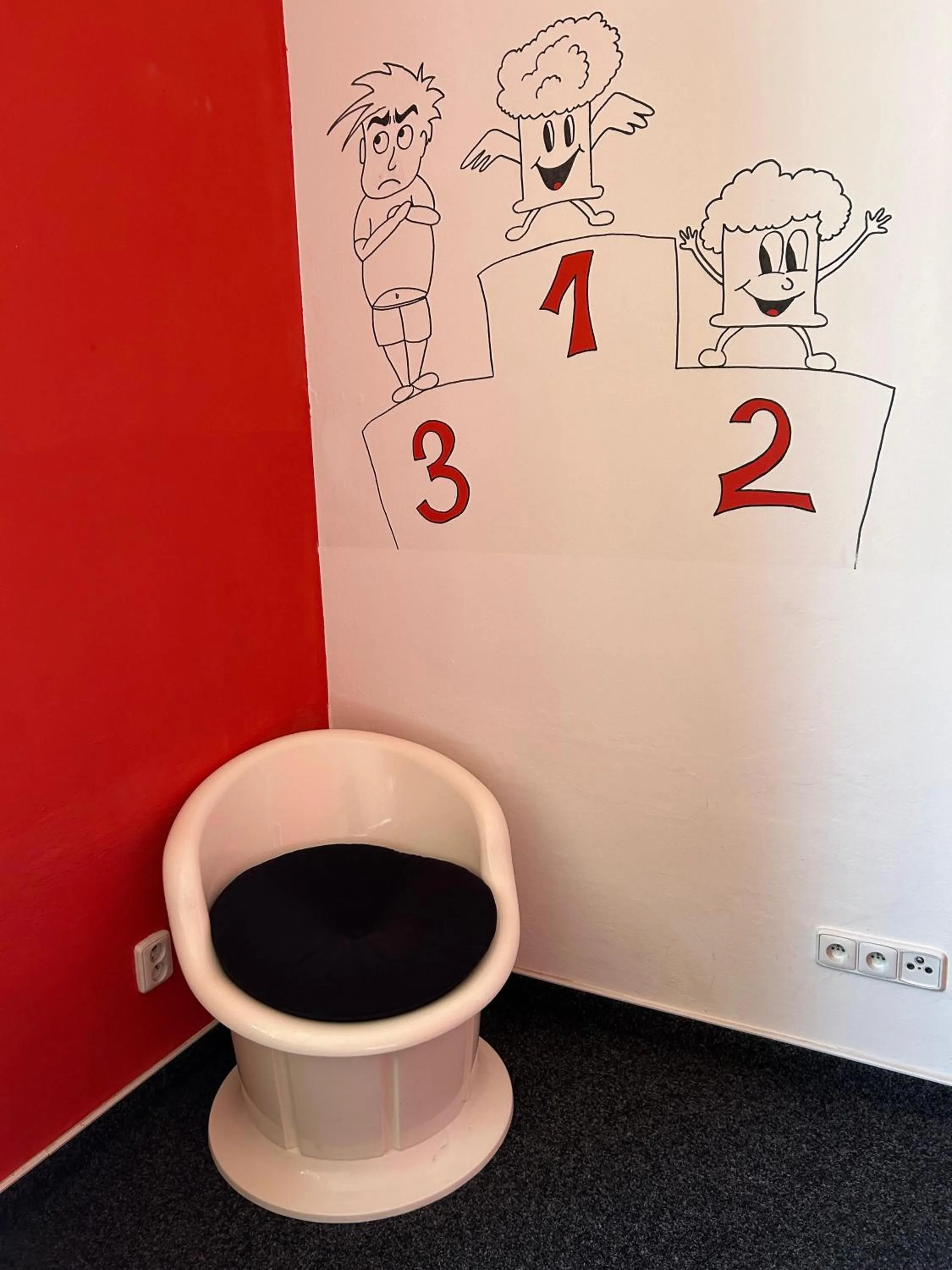 Seating area in Hostel Downtown