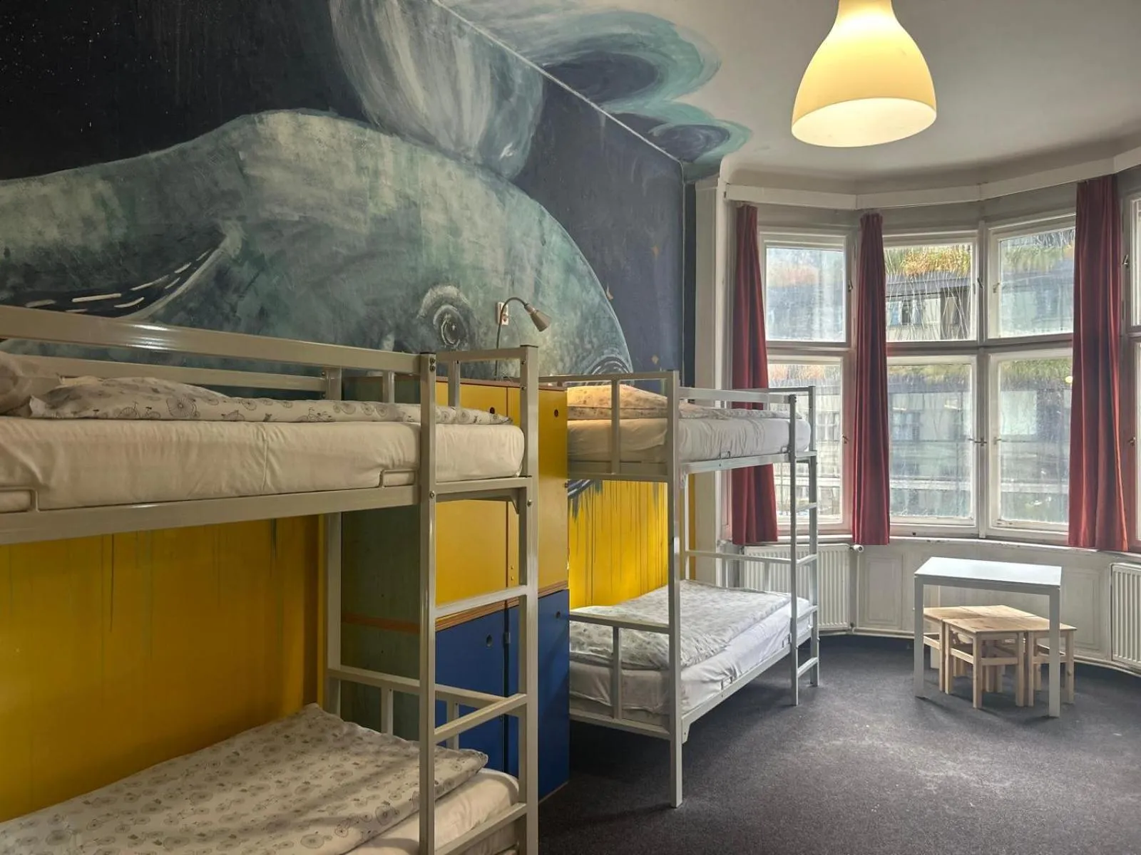 Bed in Hostel Downtown