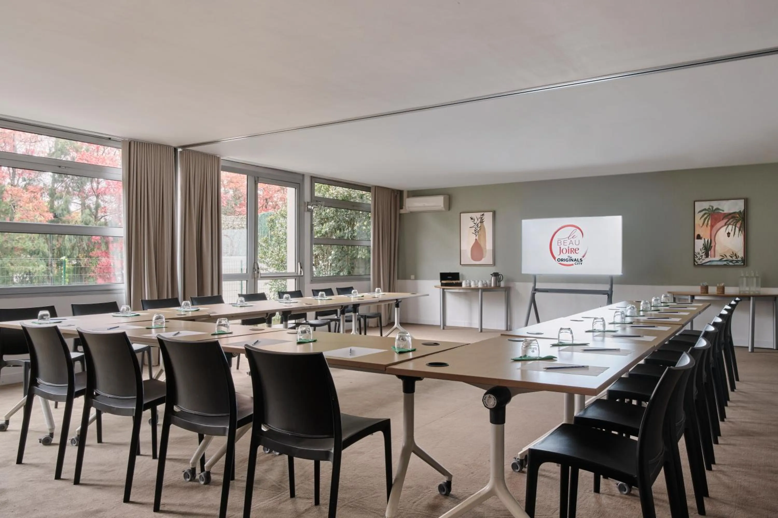 Meeting/conference room in The Originals City, Le Beaujoire, Nantes - En face du Parc des Expositions et face au Stade Beaujoire