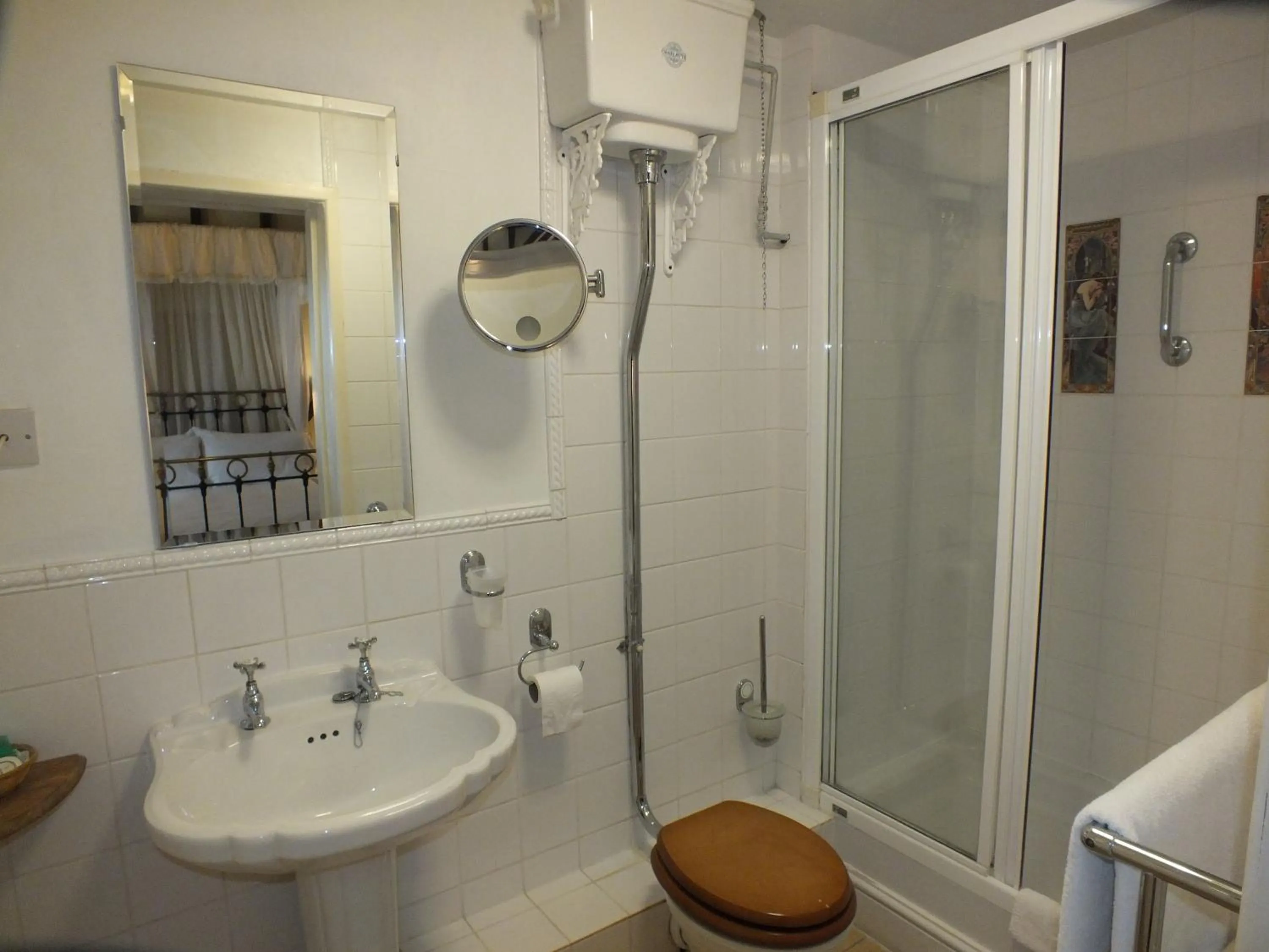 Bathroom in Clifton Hampden B&B