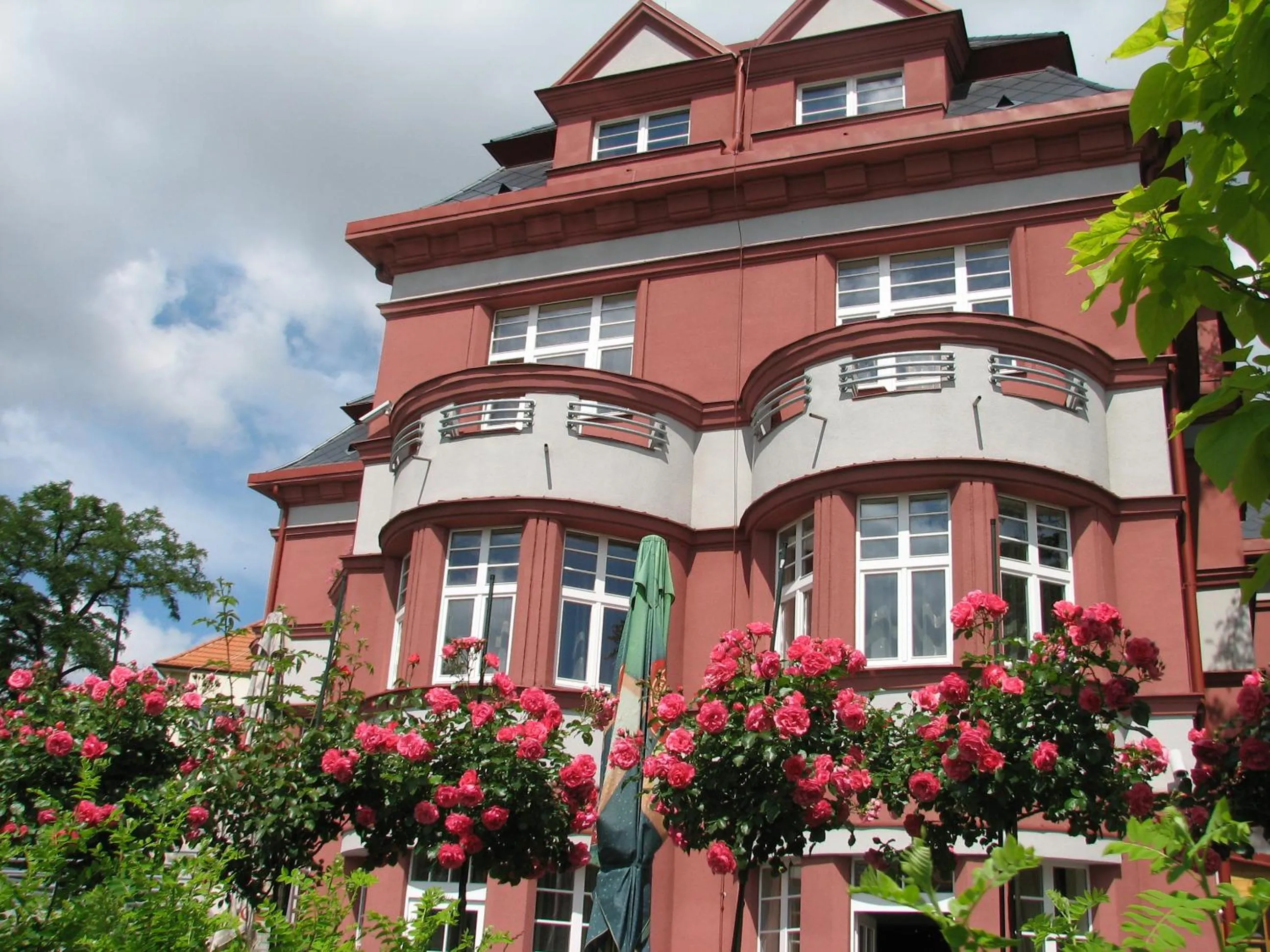 Facade/entrance in Hotel Villa