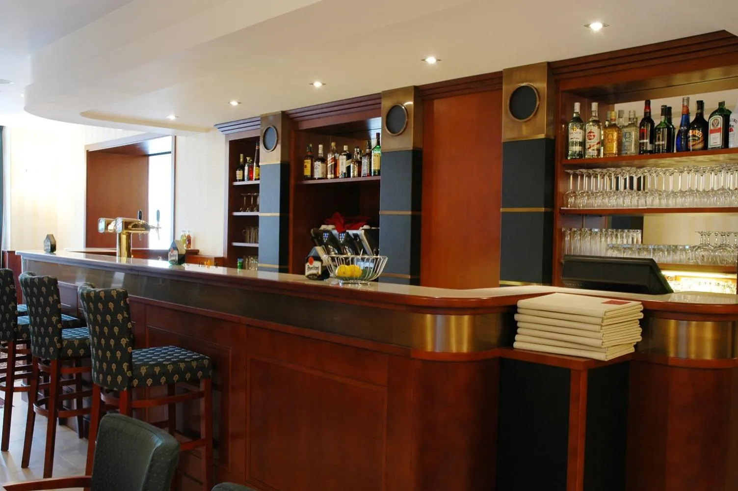 Restaurant/places to eat in Hotel Villa