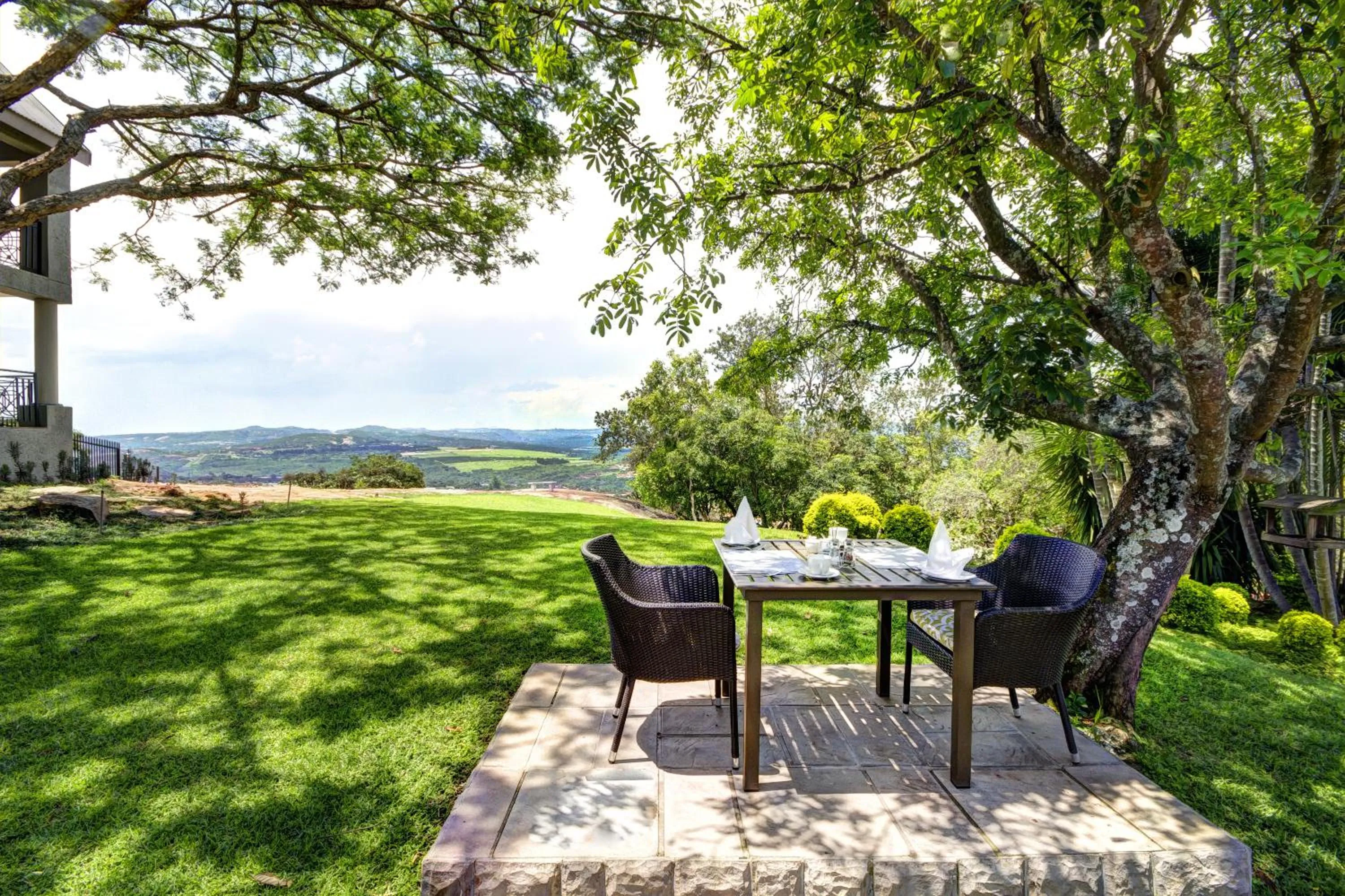 Restaurant/places to eat in Francolin Lodge