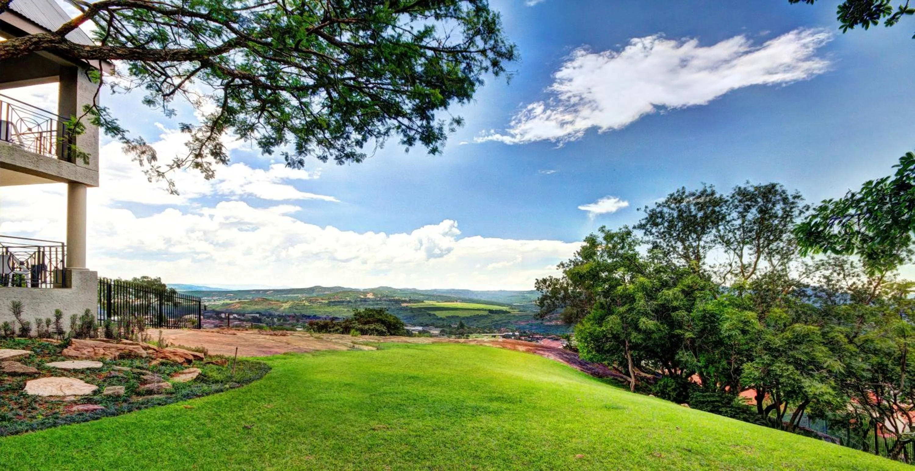 Garden view in Francolin Lodge