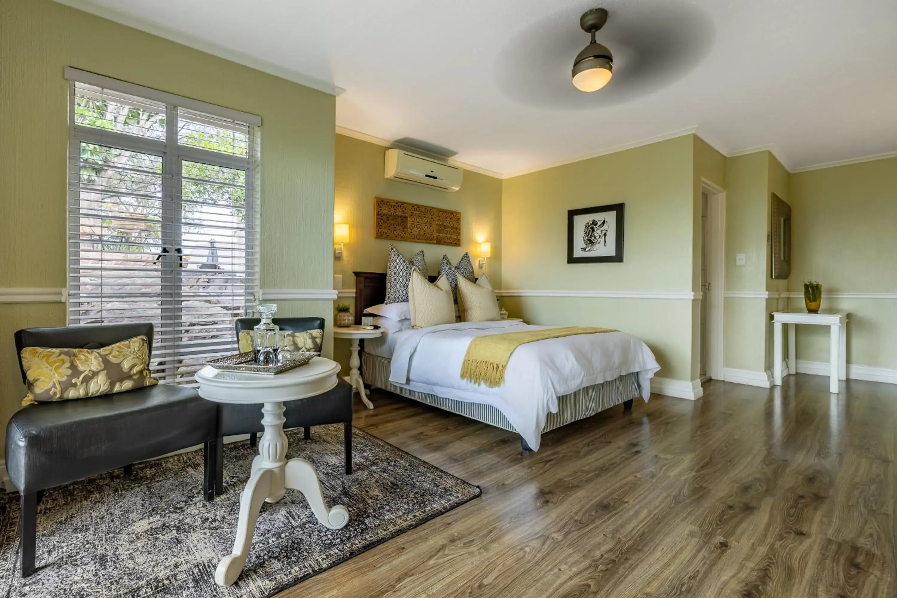 Double Room in Loerie's Call Guesthouse Double Room in Loerie's Call Guesthouse