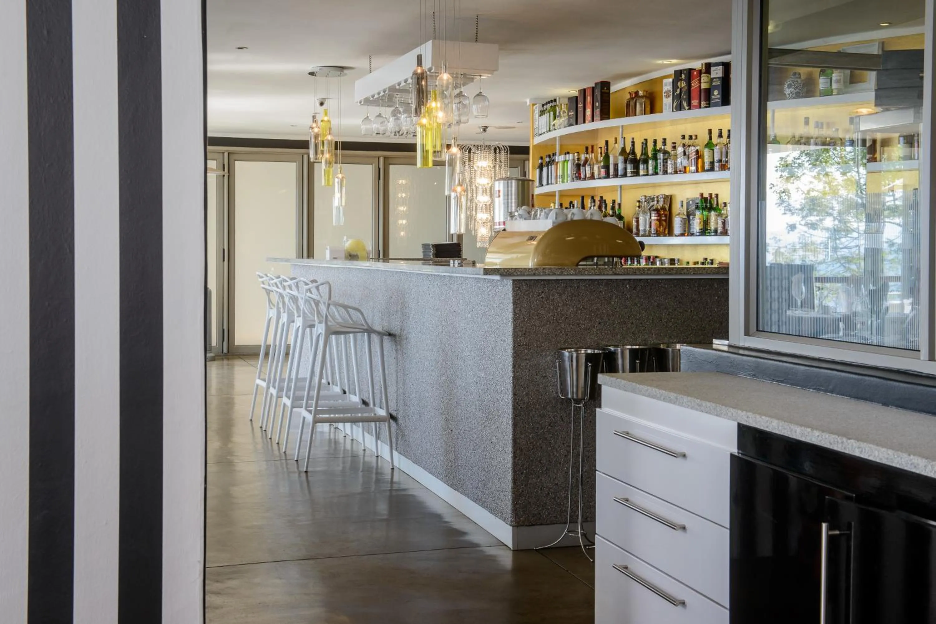 Restaurant/places to eat in Loerie's Call Guesthouse