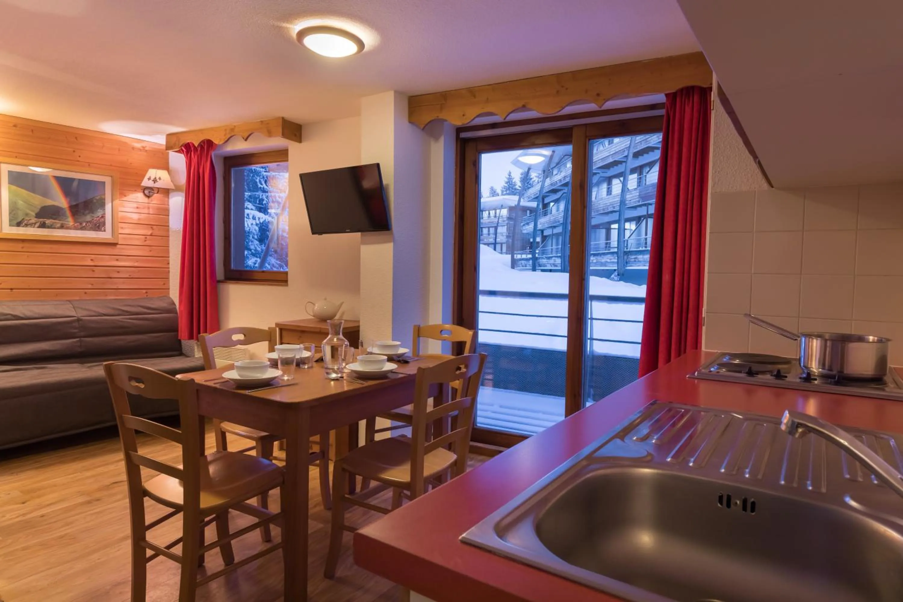 Apartment 4 close to the Ski Slopes  in Résidence Les Villages du Bachat