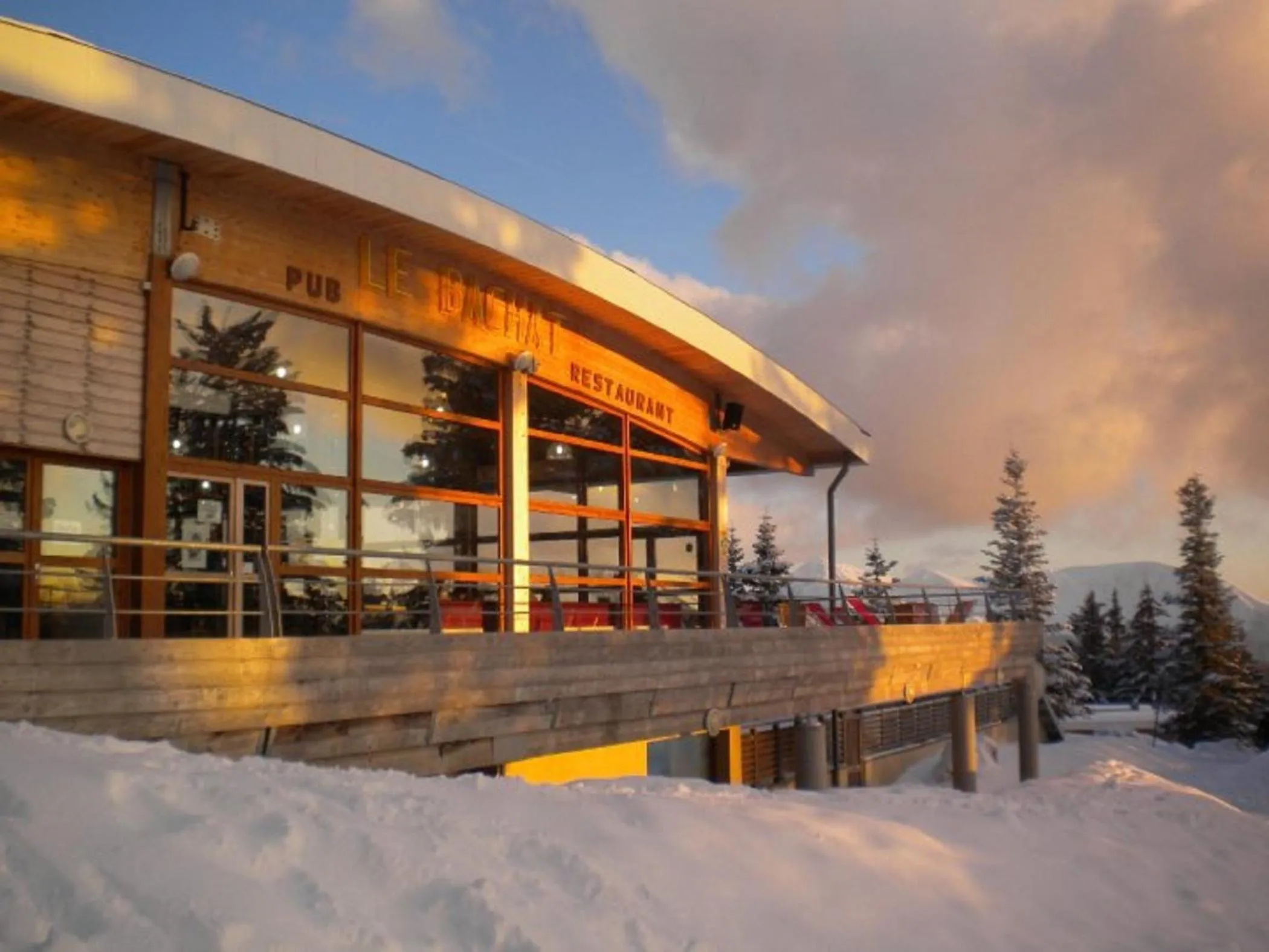 Restaurant/places to eat in Résidence Les Villages du Bachat