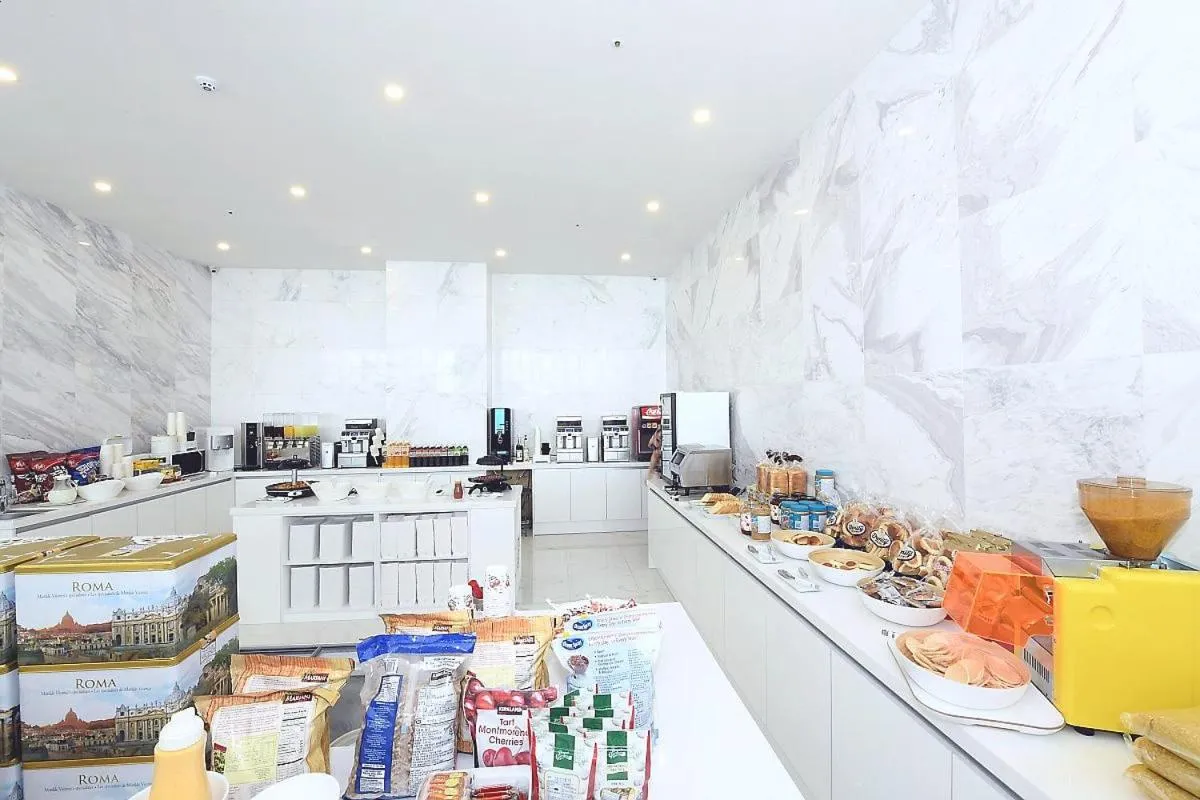 Buffet breakfast in Gwanganli Hotel 1