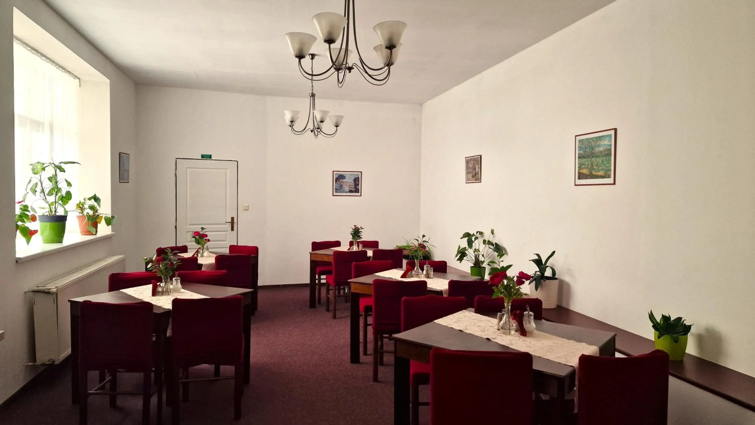 Dining area in Aaron