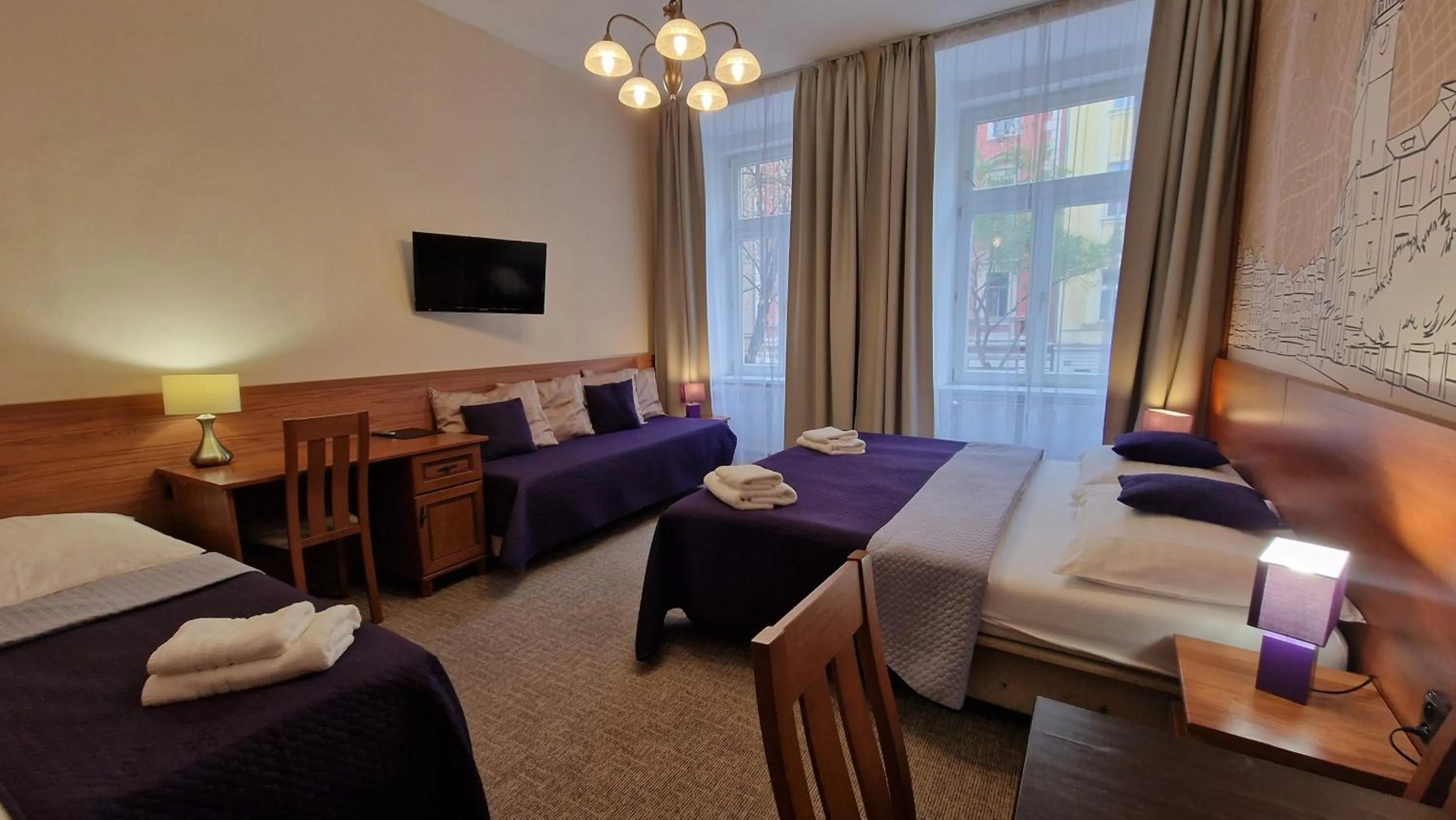 TV and multimedia, Bed in Aaron