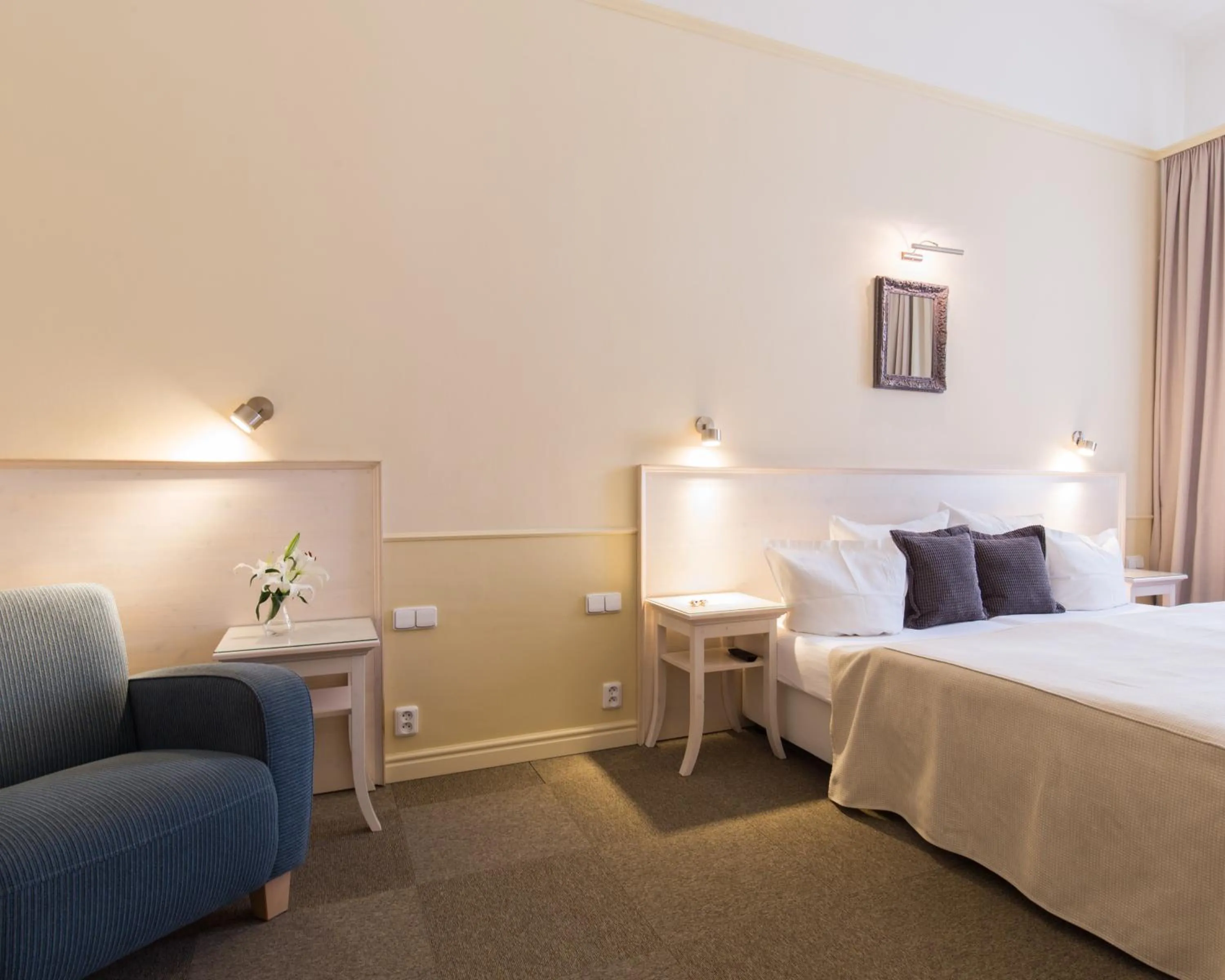 Bedroom, Bed in Unitas Hotel