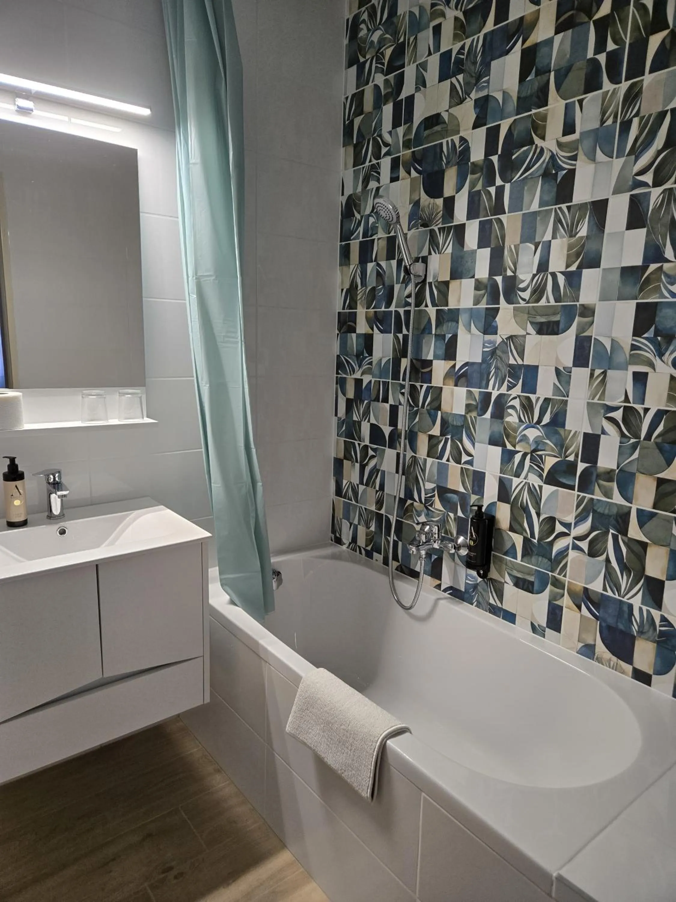 Bath in Gartner Hotel