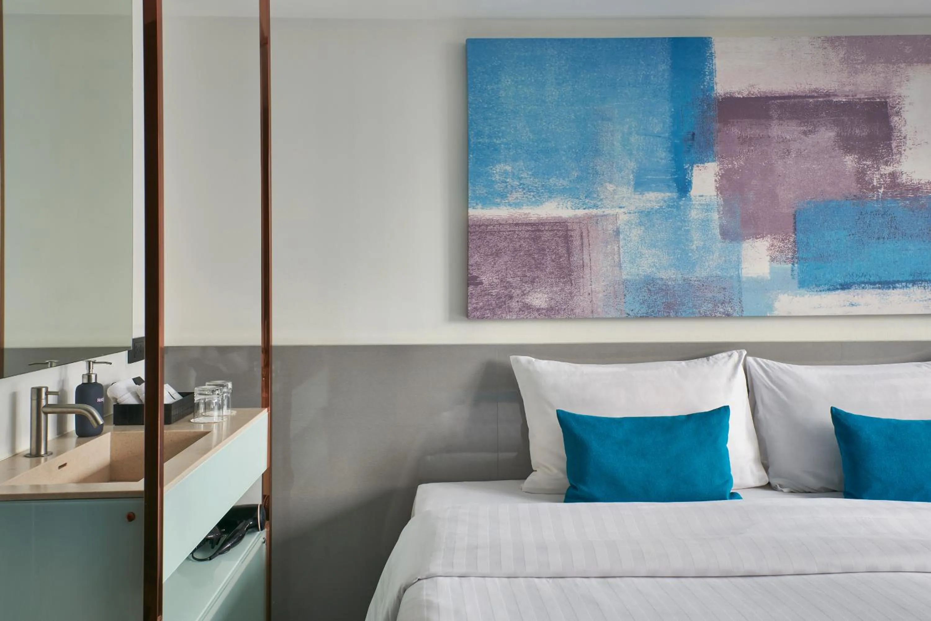 Bed in Haven't Met Bangkok Silom by Cross Collection