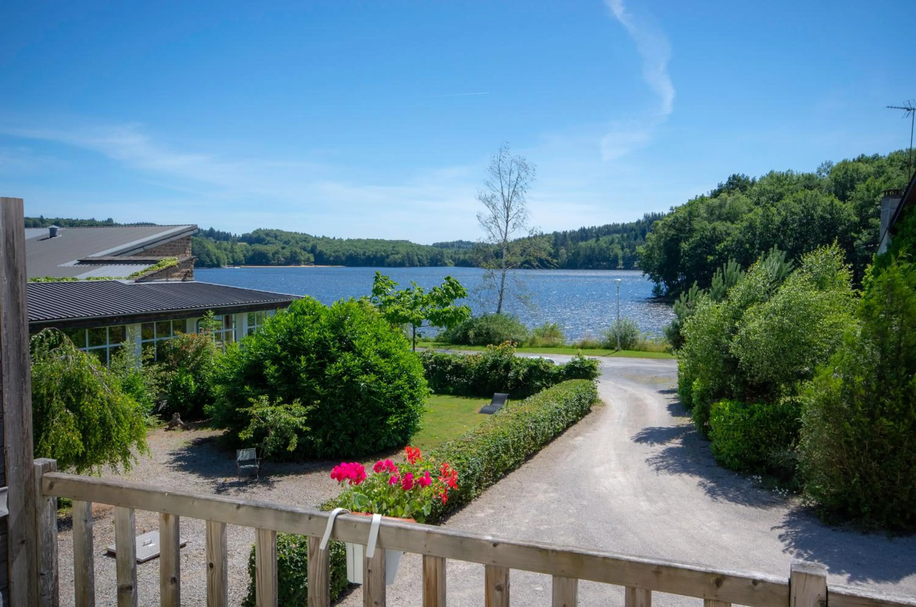 Lake view in Logis Hotel du Lac