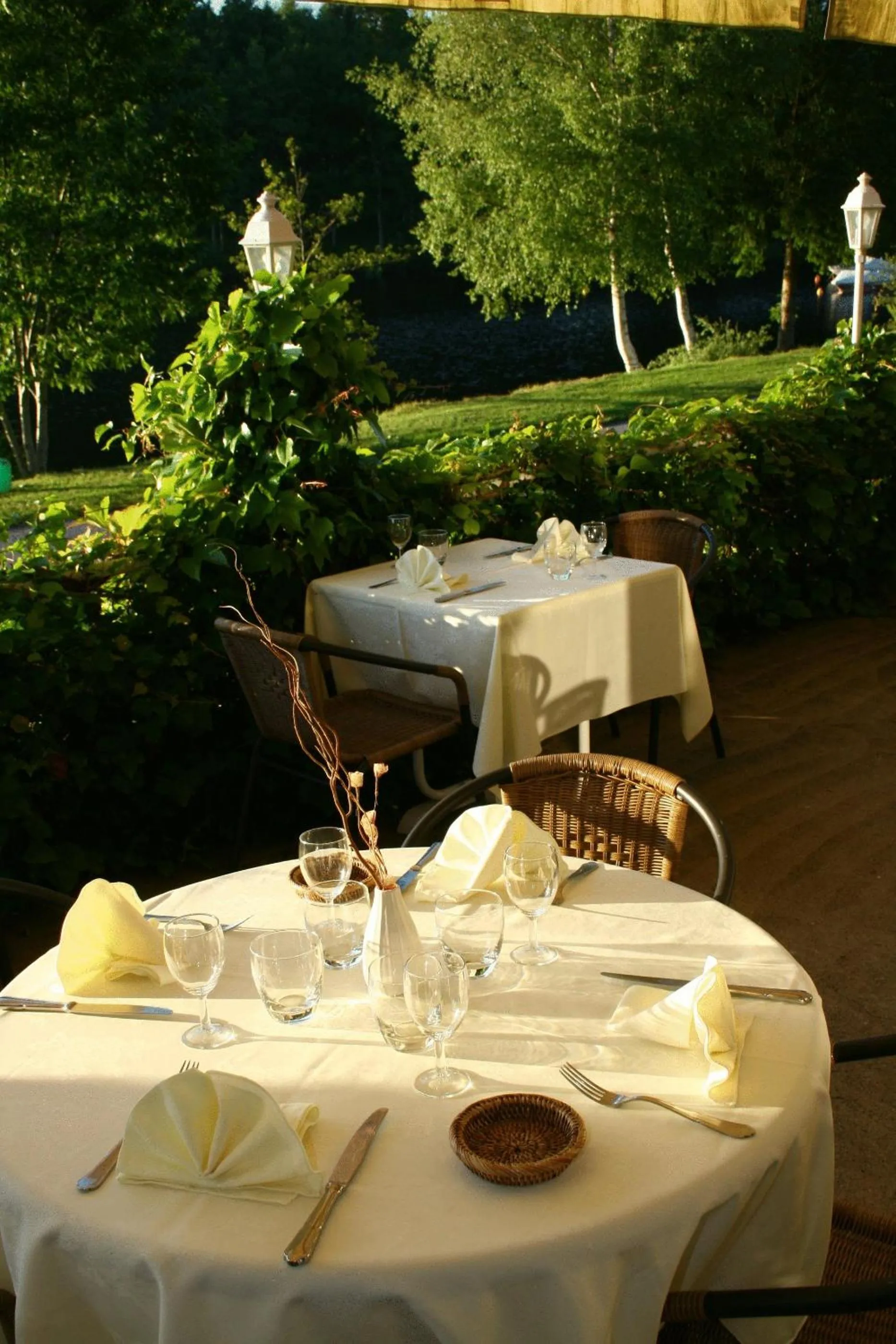 Restaurant/places to eat in Logis Hotel du Lac