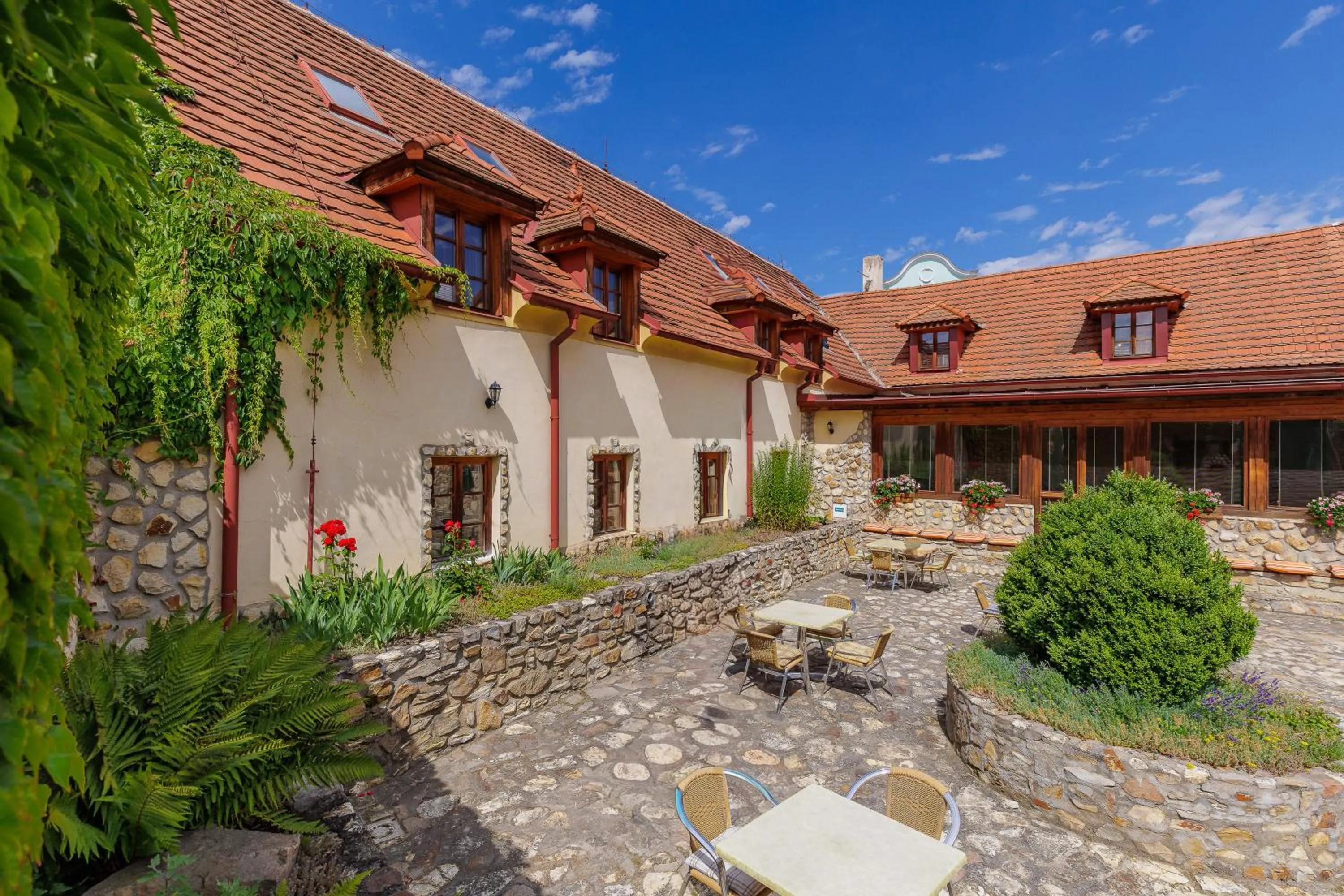 Garden in Hotel BELLA