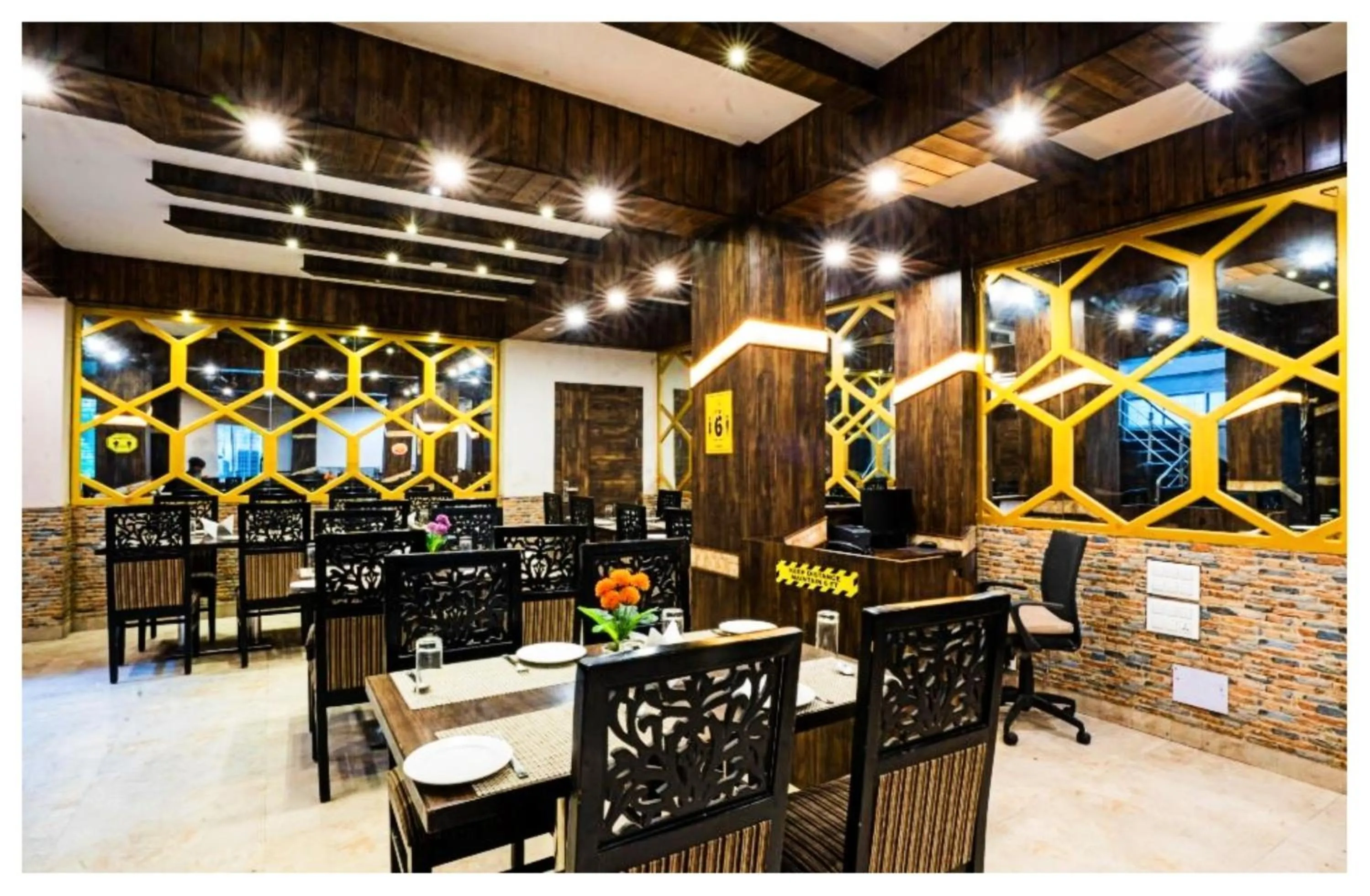 Restaurant/places to eat in Hotel Zambala Retreat & Spa Darjeeling