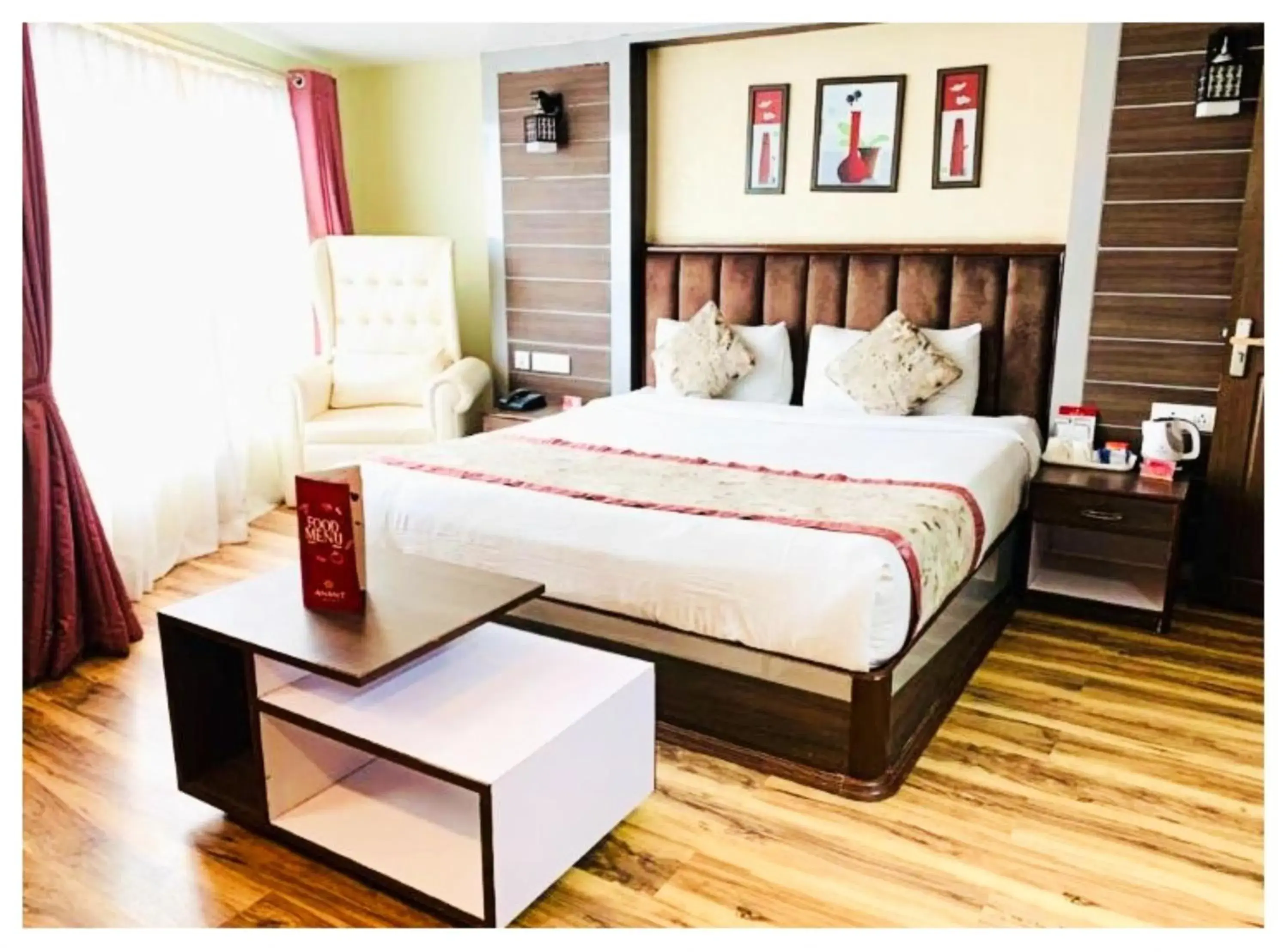 Deluxe King Room in Hotel Zambala Retreat & Spa Darjeeling Deluxe King Room in Hotel Zambala Retreat & Spa Darjeeling