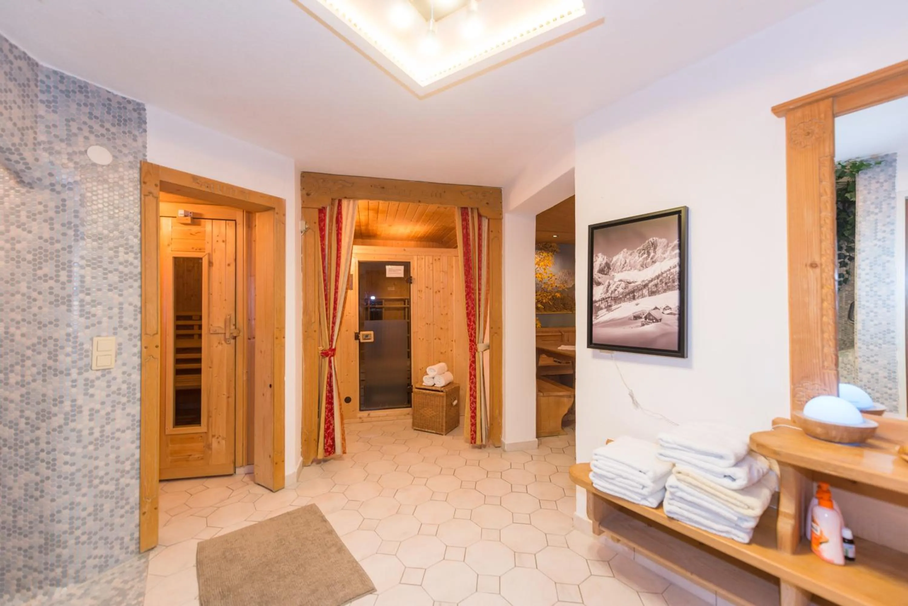 Staff in Landhaus & Ferienwohnungen Bergrast