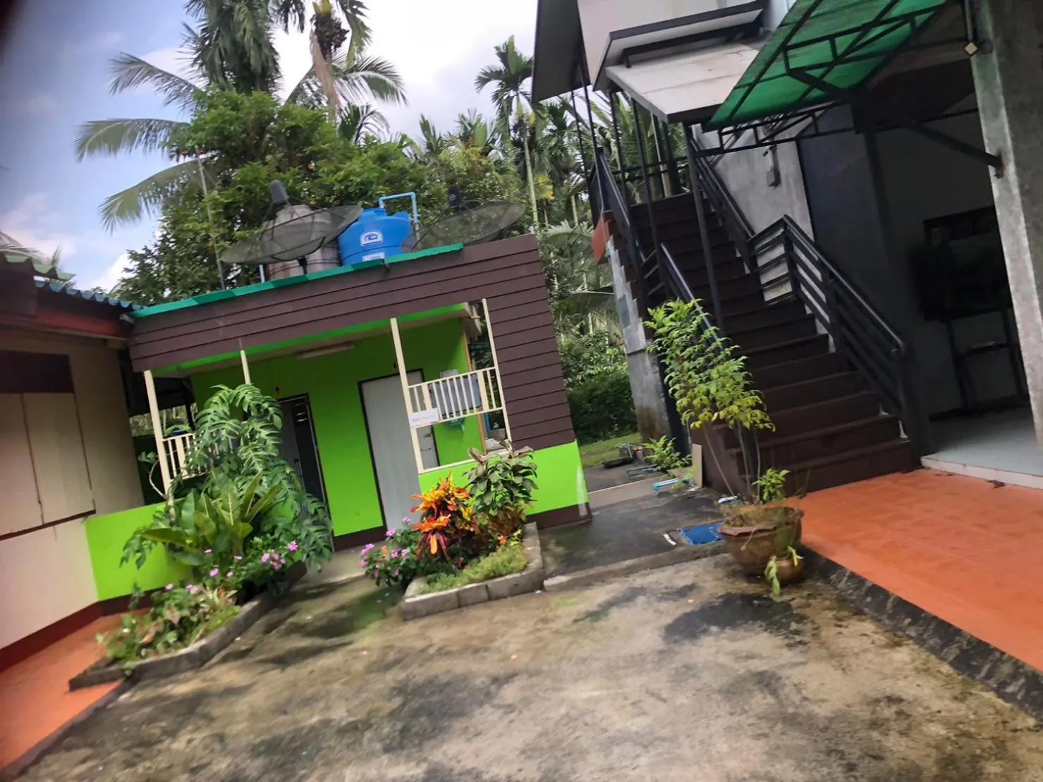 Facade/entrance in Green Happy Homestay