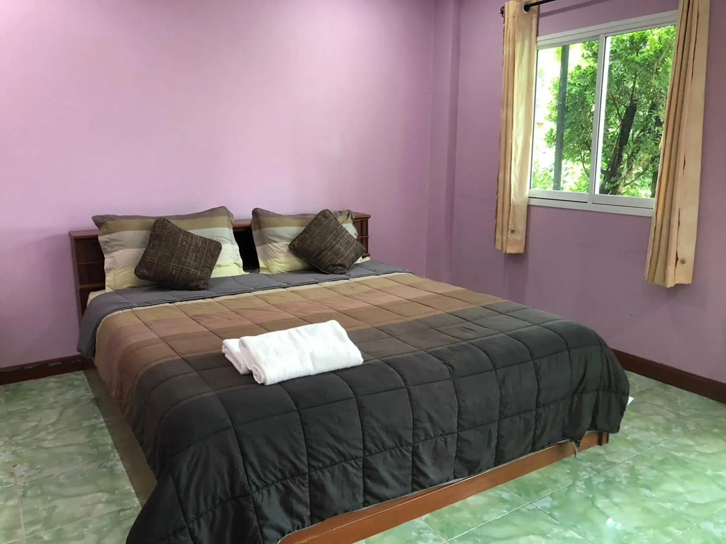 Bedroom, Bed in Green Happy Homestay