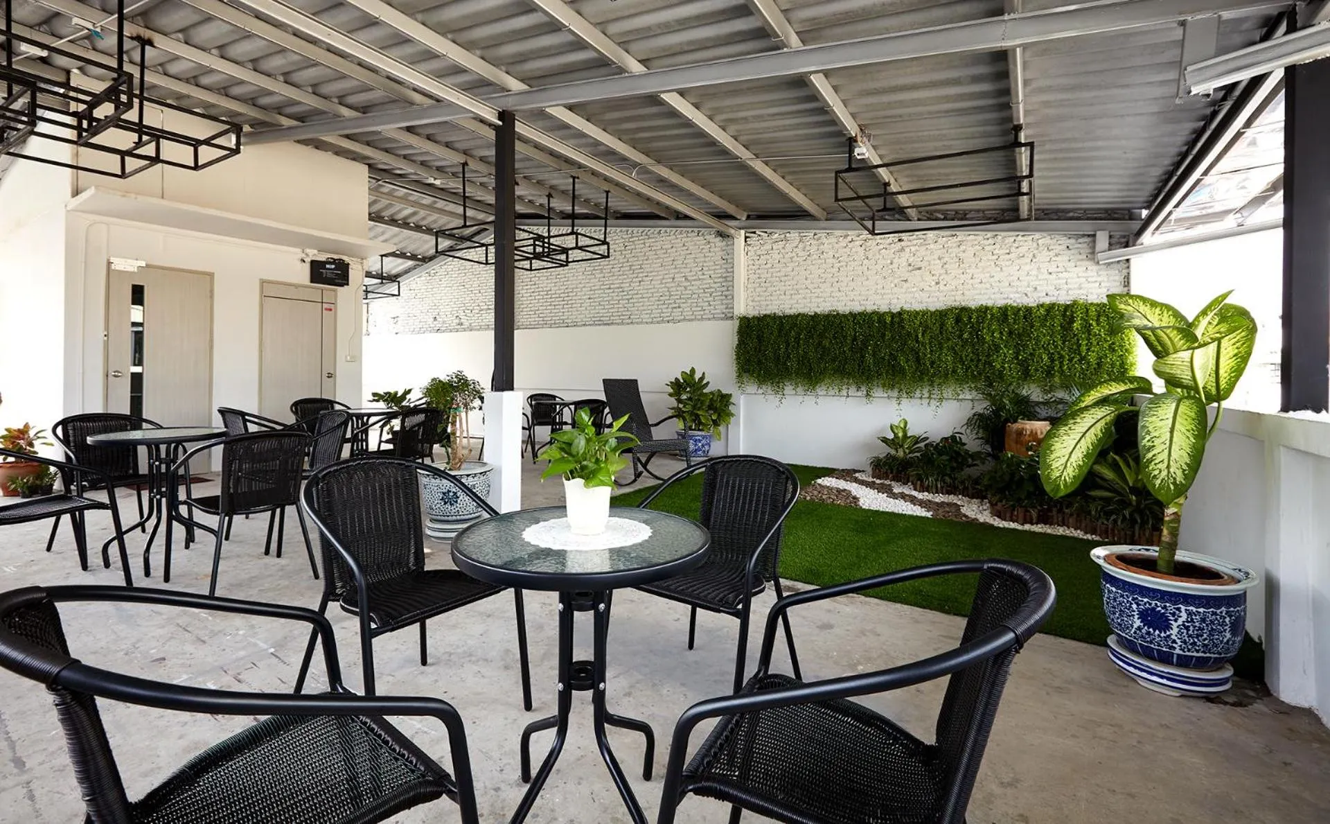 Balcony/Terrace in Le Bonheur Poshtel