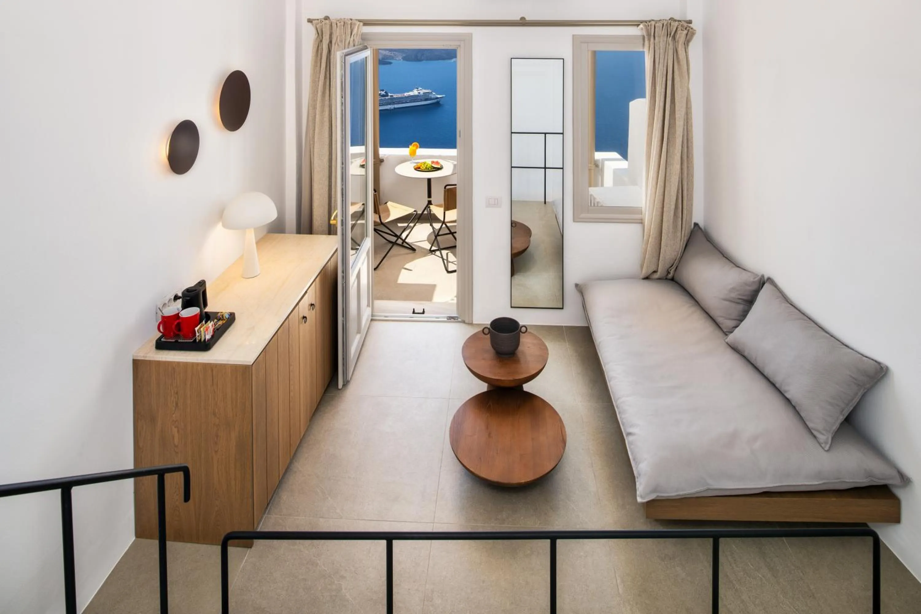 Seating area, Bed in Ira Hotel & Spa - Adults Only