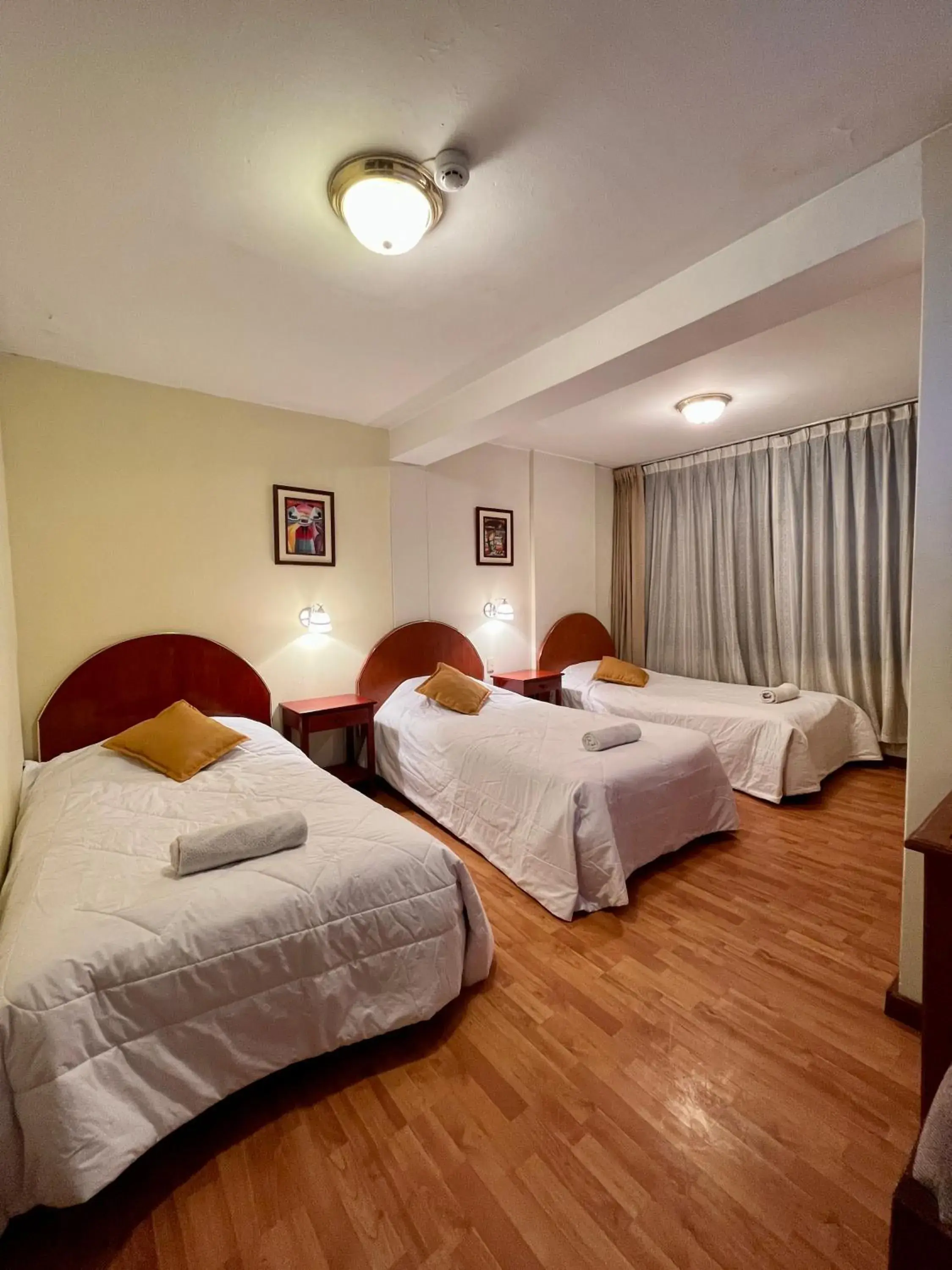 Standard Triple Room in Hotel Vilandre Standard Triple Room in Hotel Vilandre