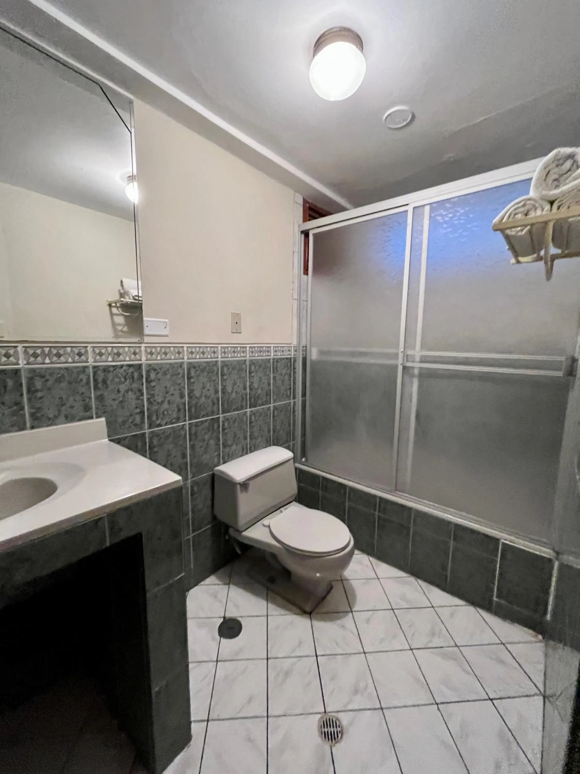 Bathroom in Hotel Vilandre