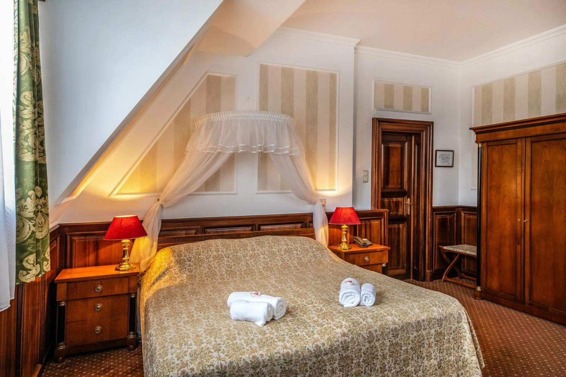 Bed in Kastélyhotel Sasvár Resort