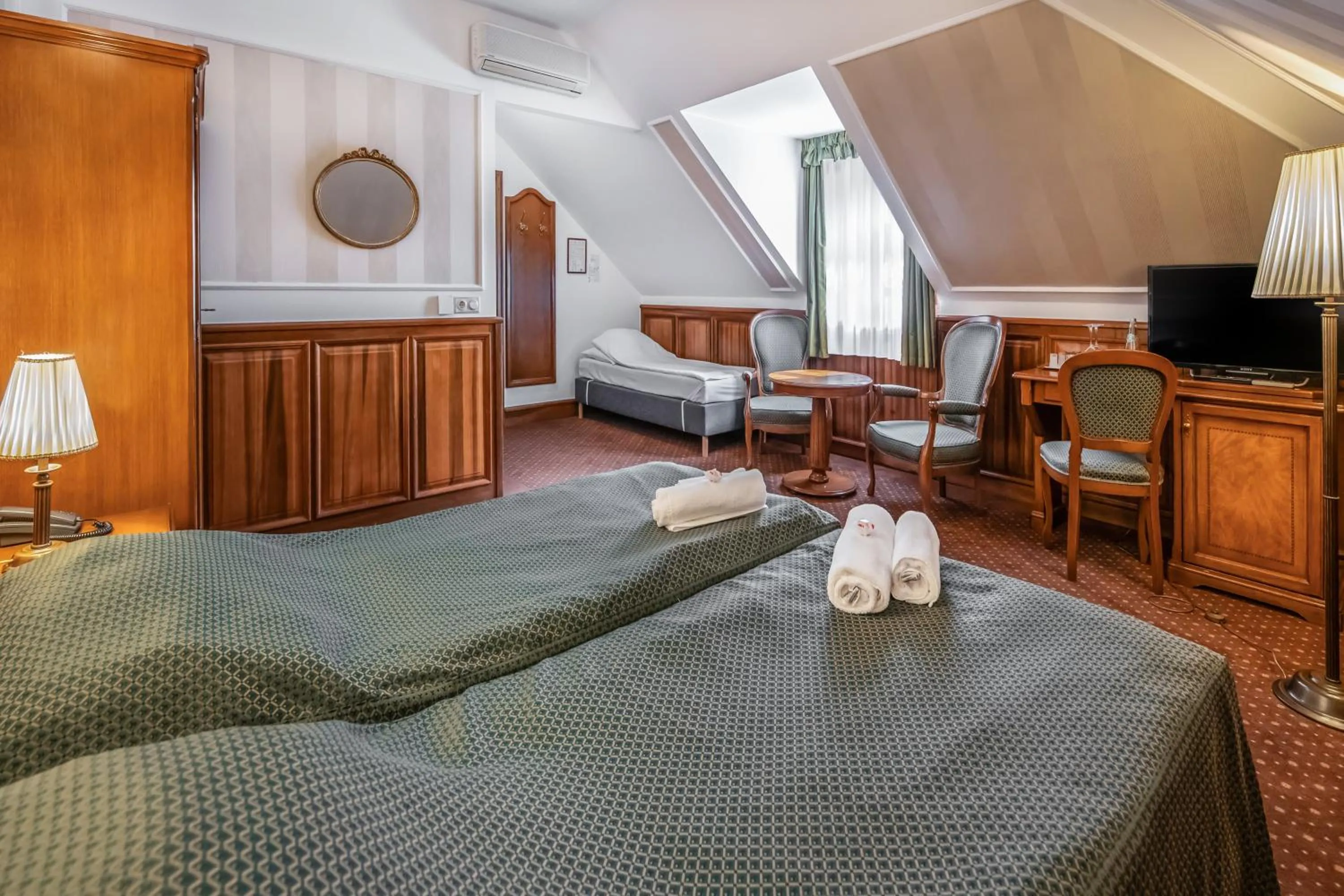 Bed in Kastélyhotel Sasvár Resort