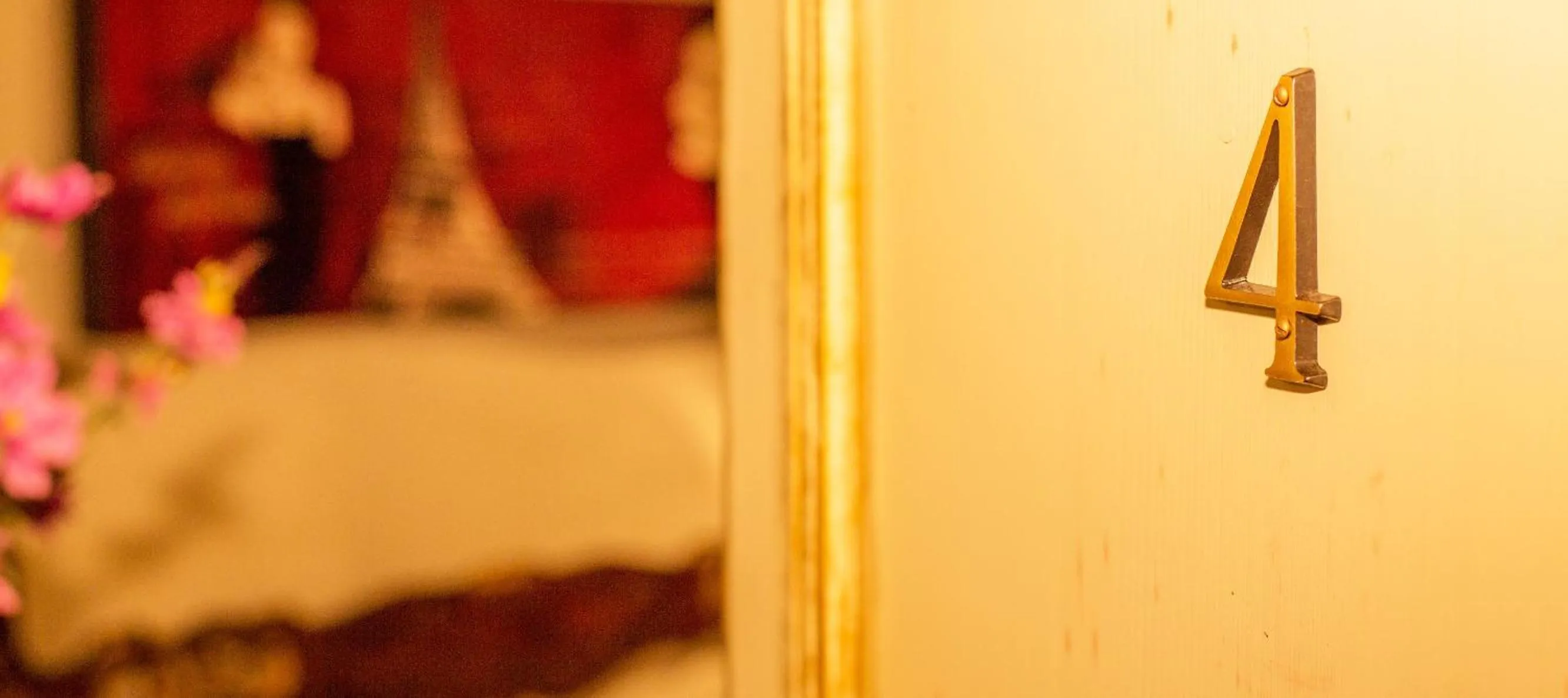 Decorative detail in Almanuda Naturist Village