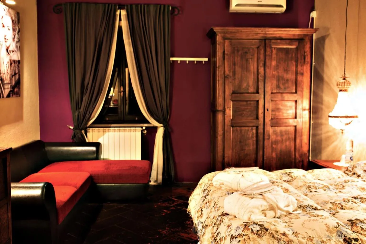 Bed in Almanuda Naturist Village