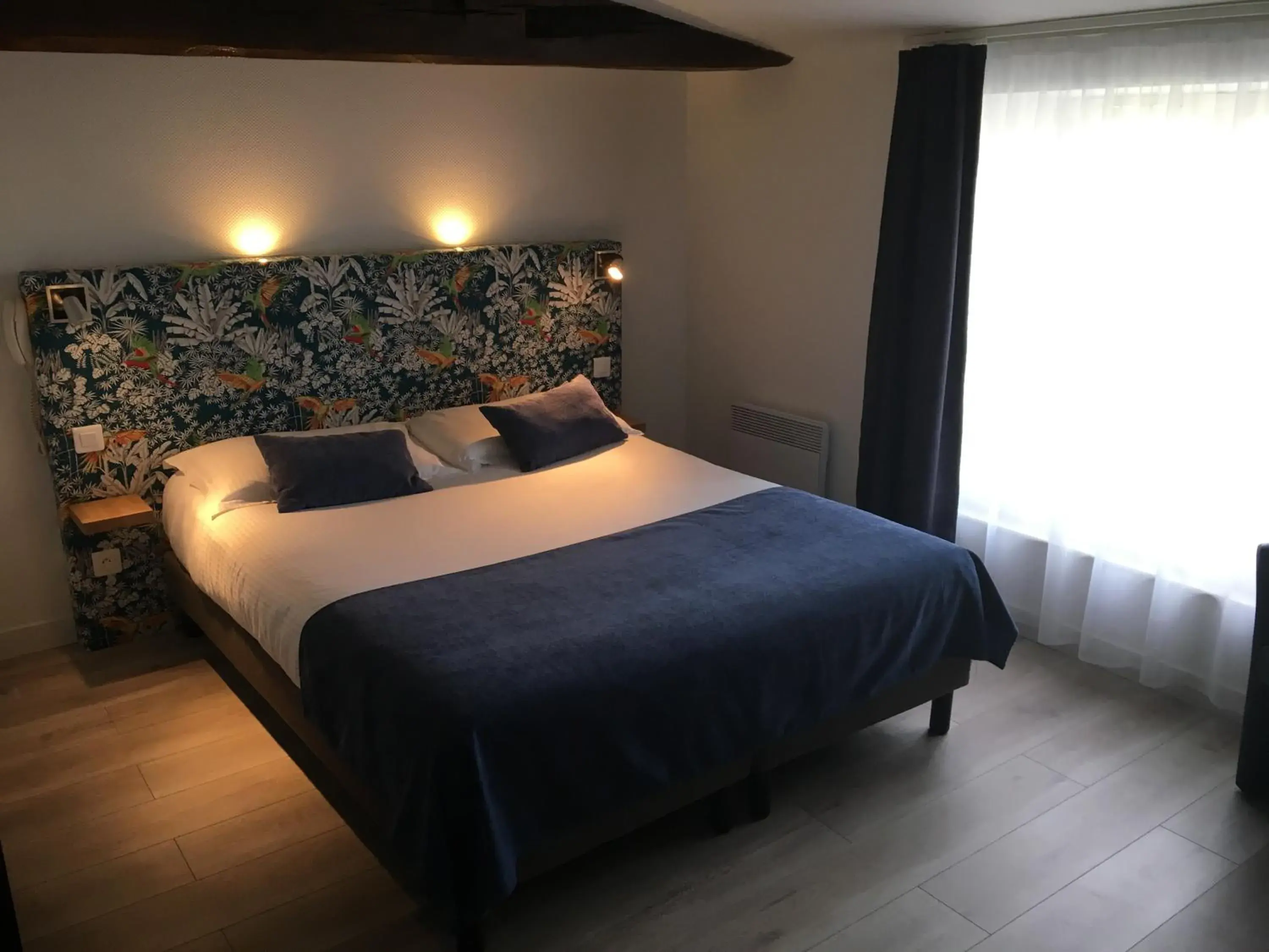 Standard Double Room in Logis Hôtel Le Moulin de Chalons Standard Double Room in Logis Hôtel Le Moulin de Chalons