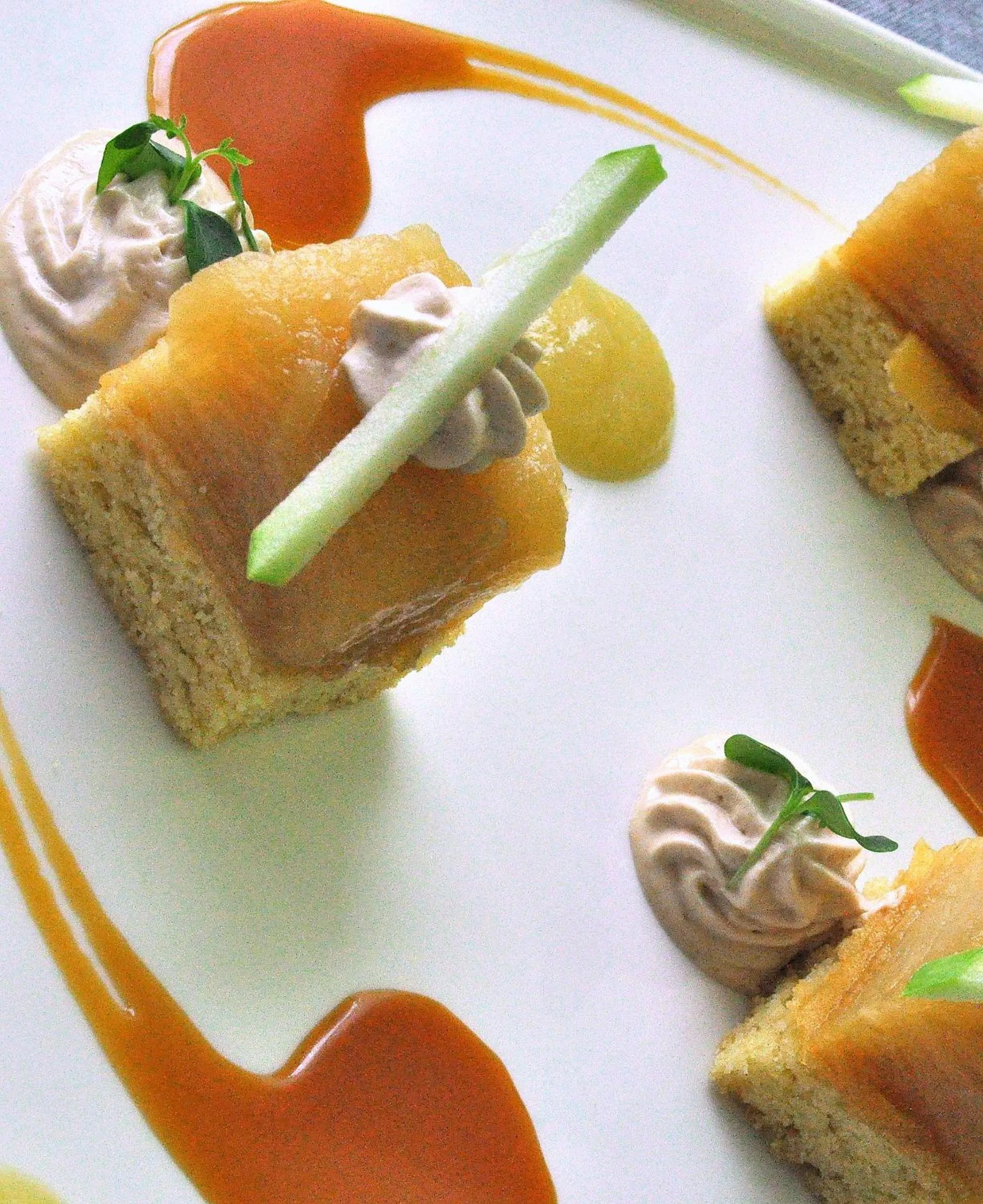 Food in Logis Hôtel Le Moulin de Chalons