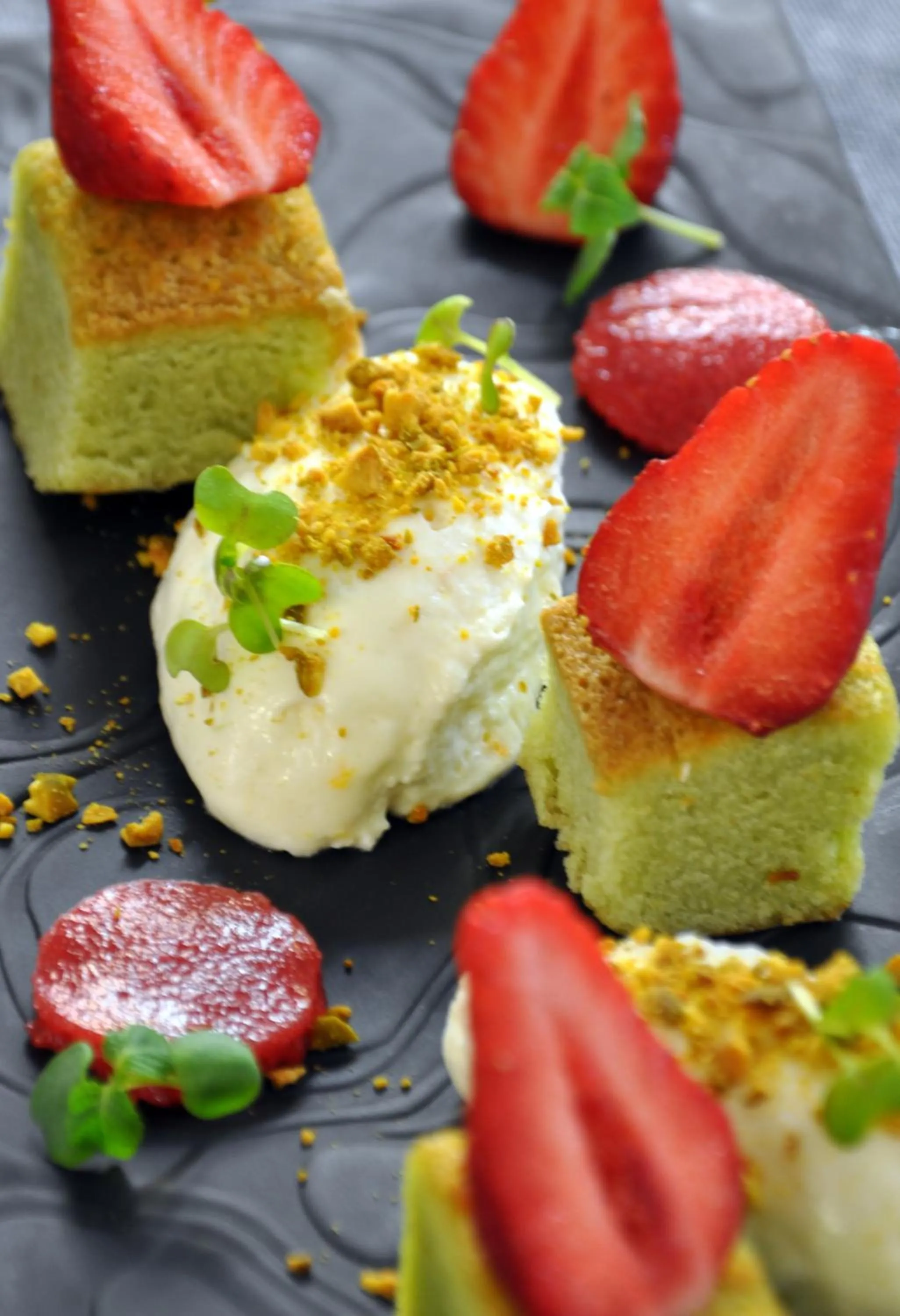 Food in Logis Hôtel Le Moulin de Chalons