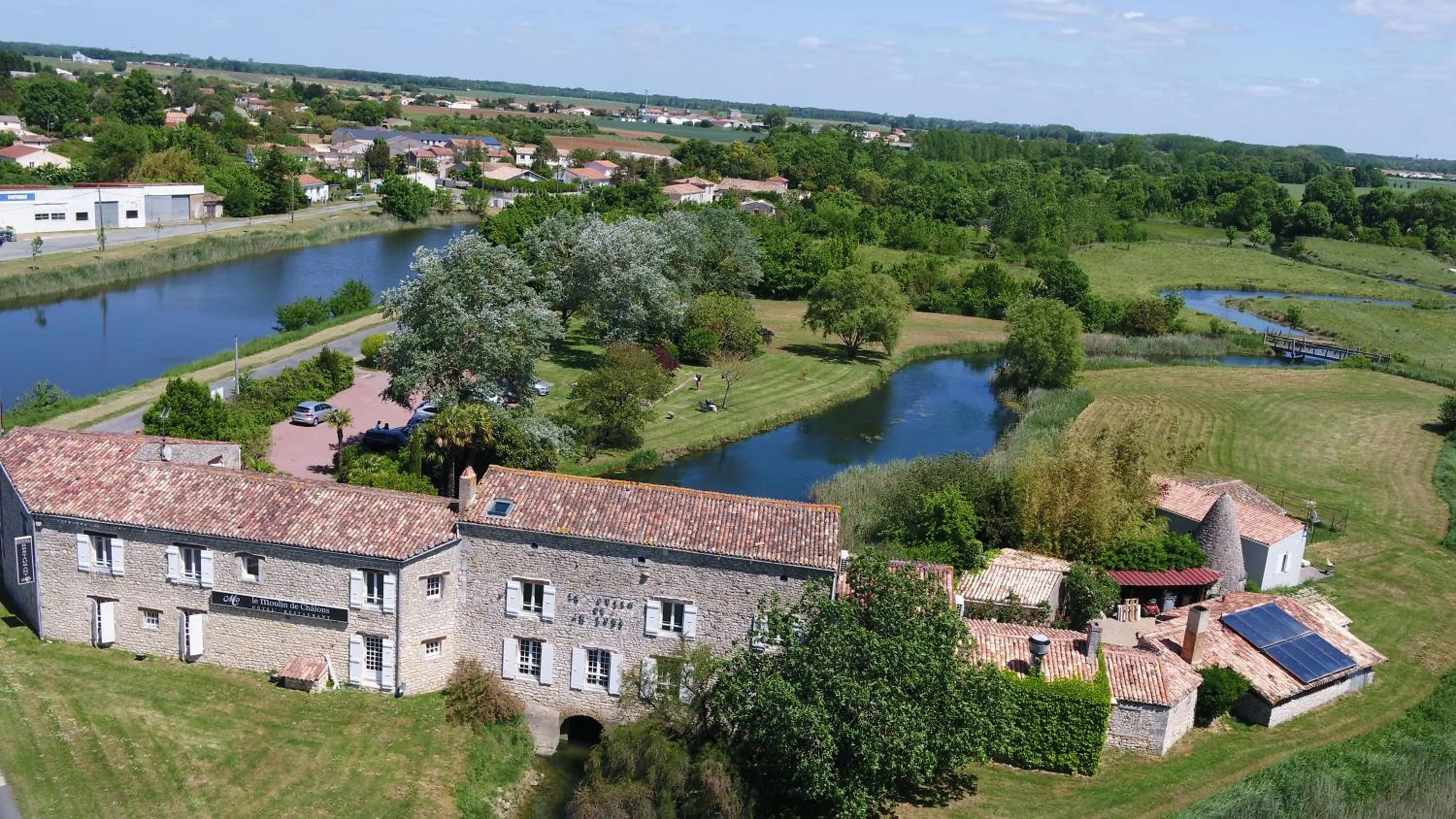 Logis Hôtel Le Moulin de Chalons