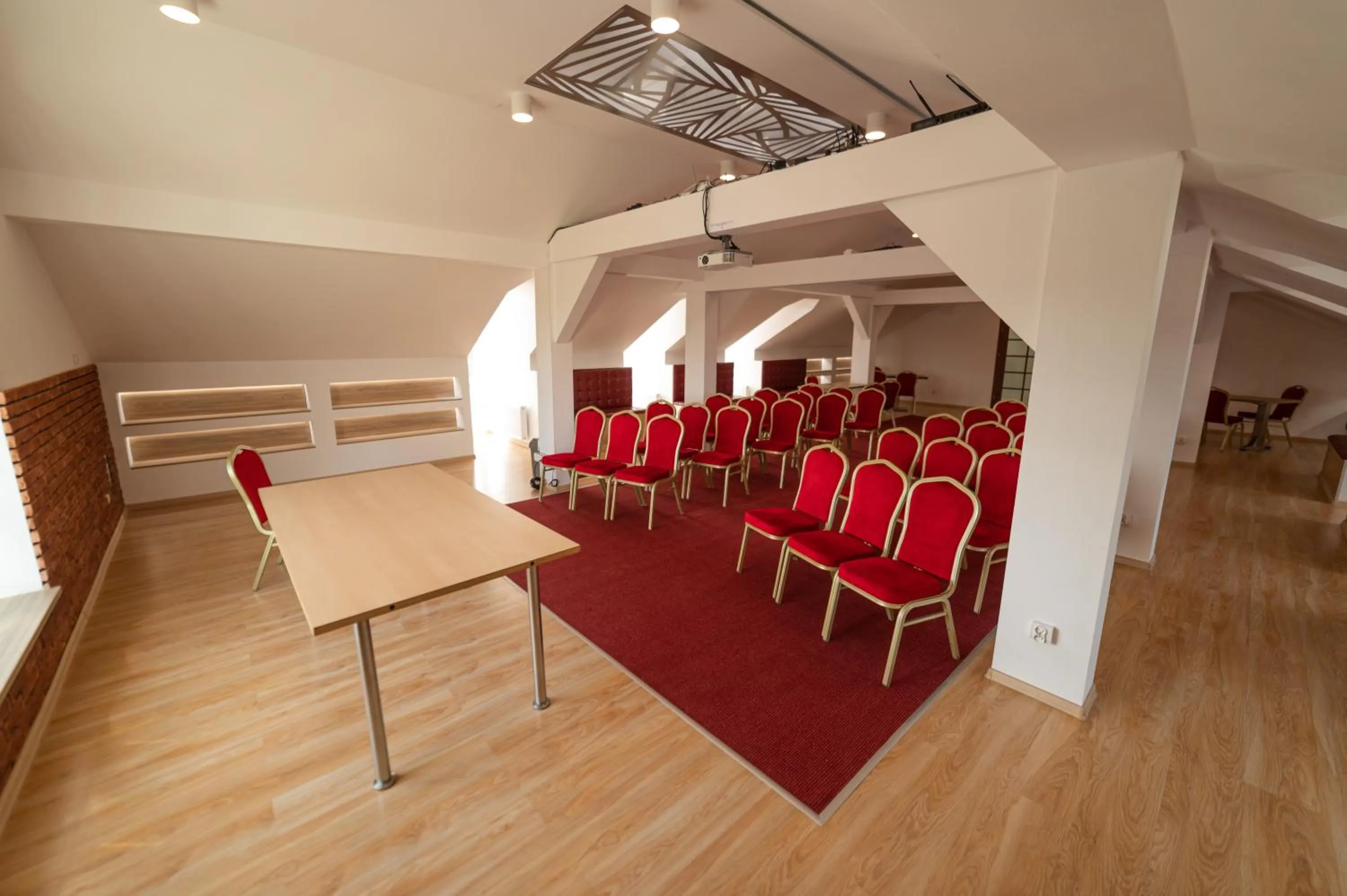 TV and multimedia in Delta In