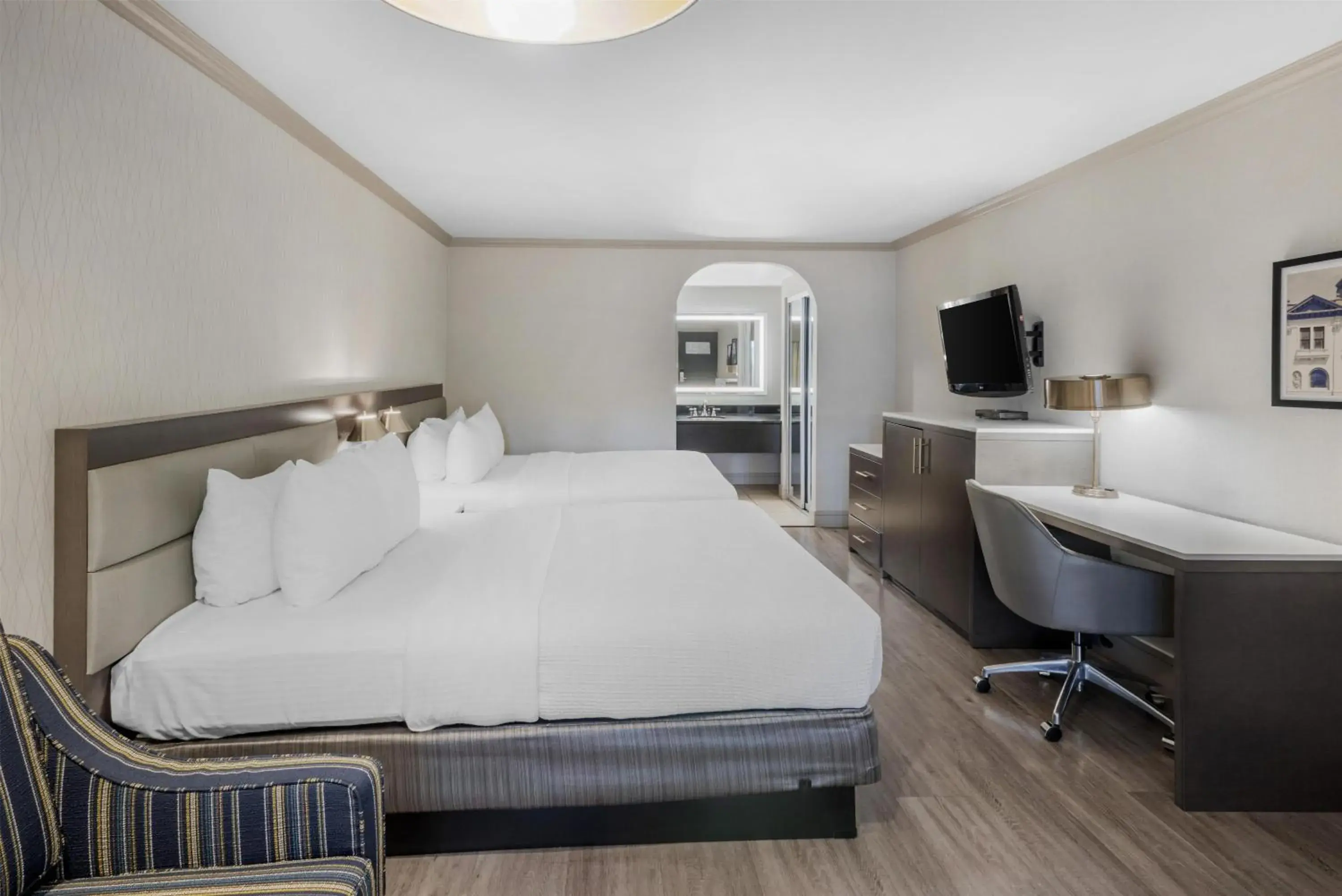 Queen Room with Two Queen Beds and Single Sofa Bed in Best Western Plus Executive Suites Queen Room with Two Queen Beds and Single Sofa Bed in Best Western Plus Executive Suites