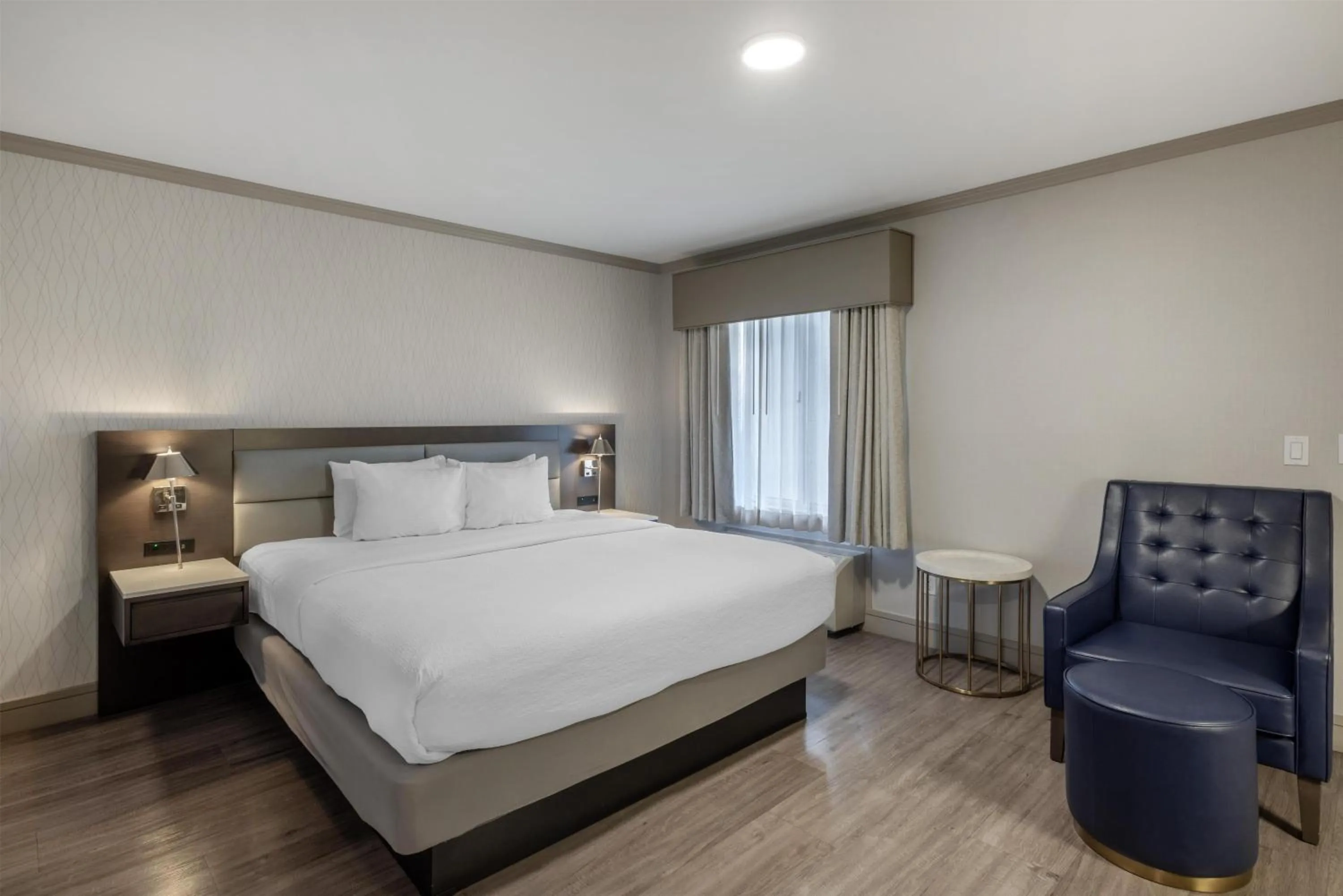 Bedroom, Bed in Best Western Plus Executive Suites