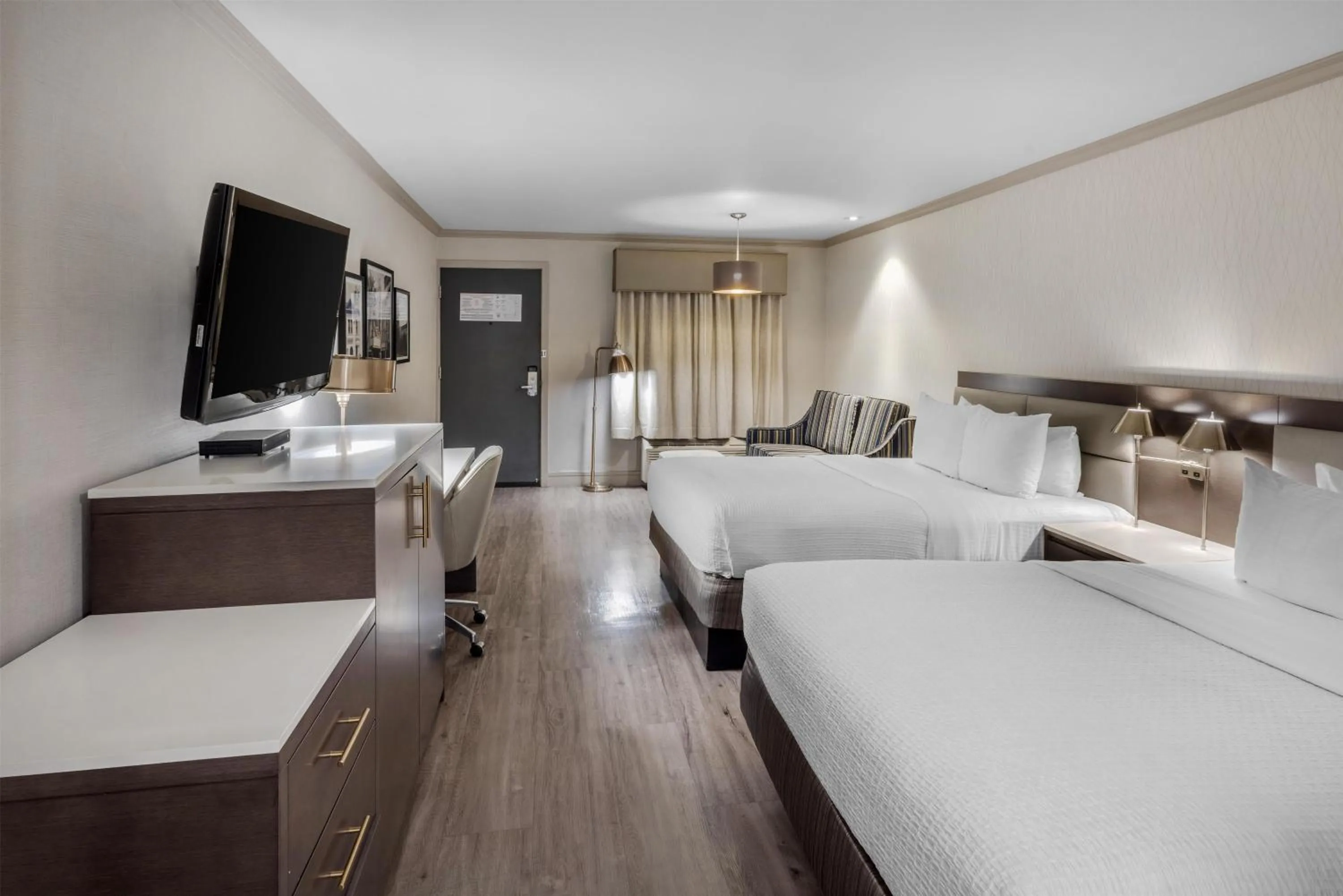 Bedroom, Bed in Best Western Plus Executive Suites