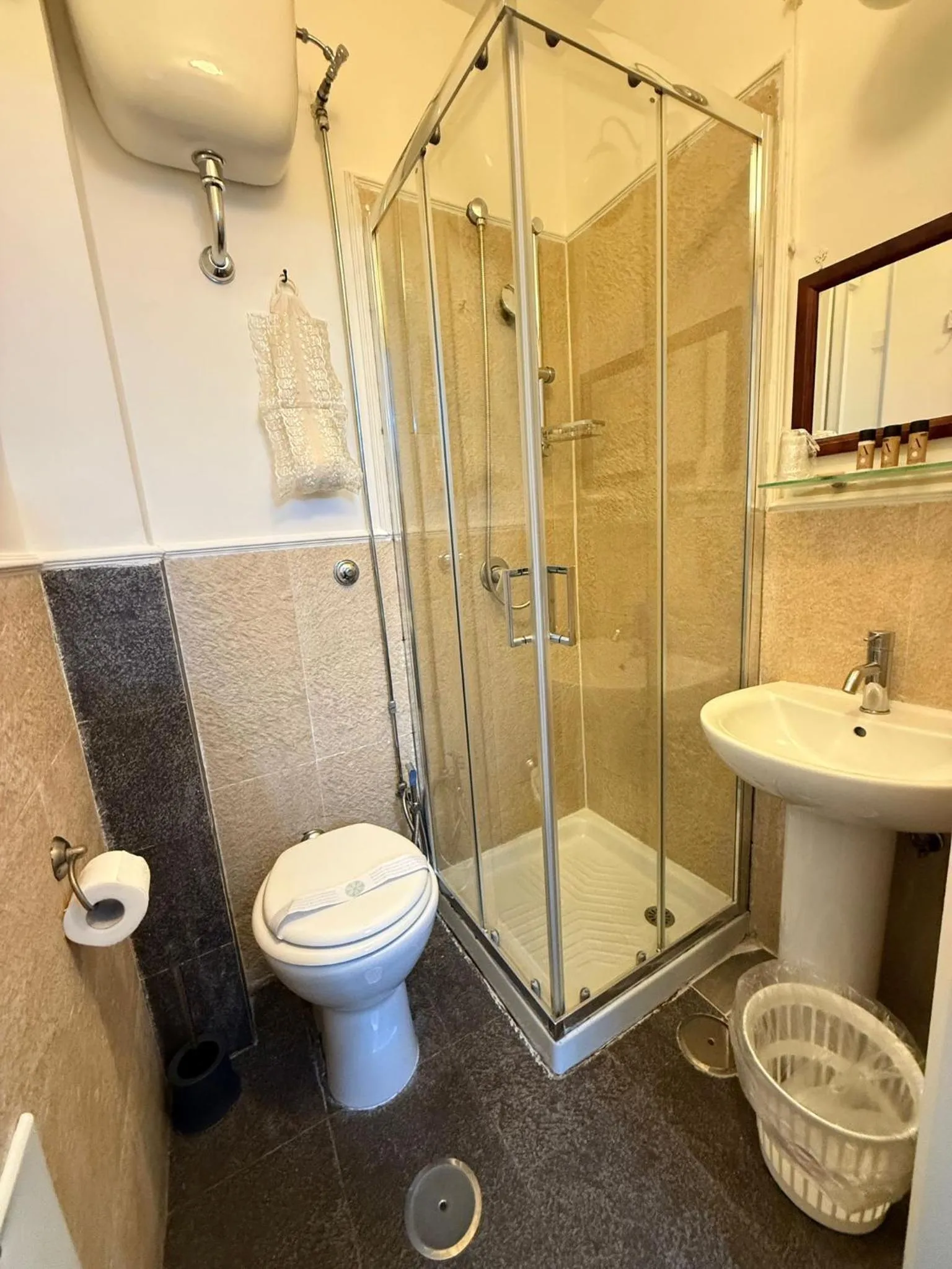 Shower in Hotel Plebiscito Aparthotel