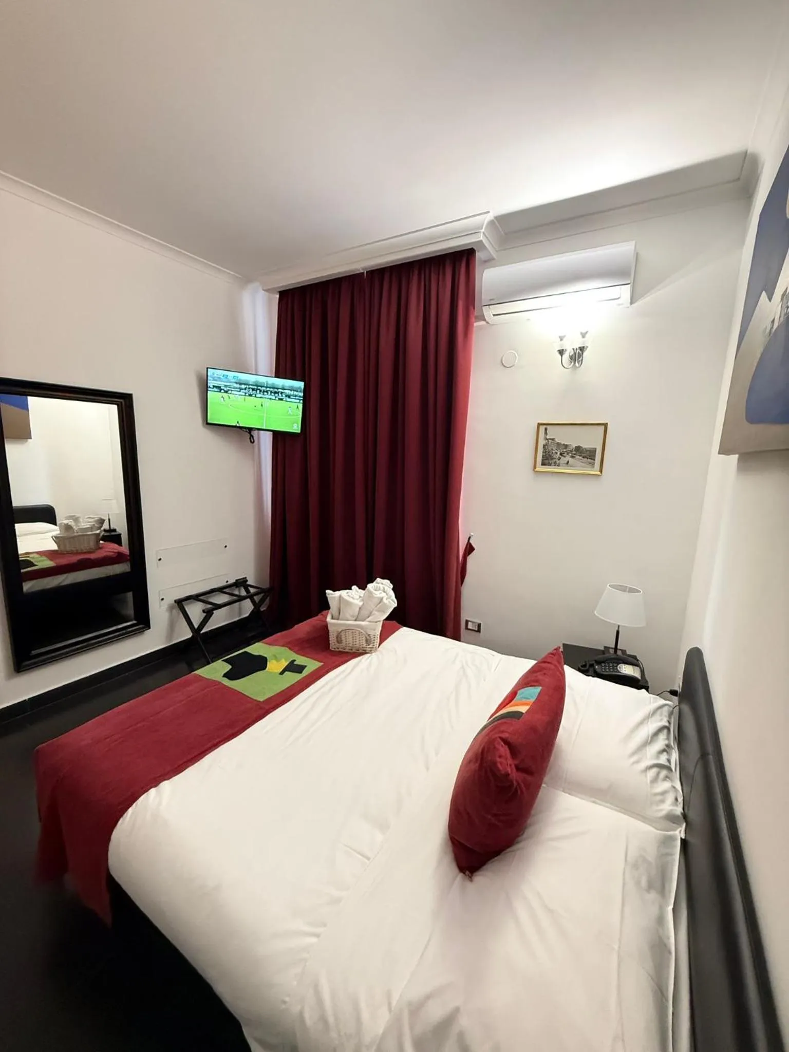 Bed in Hotel Plebiscito Aparthotel