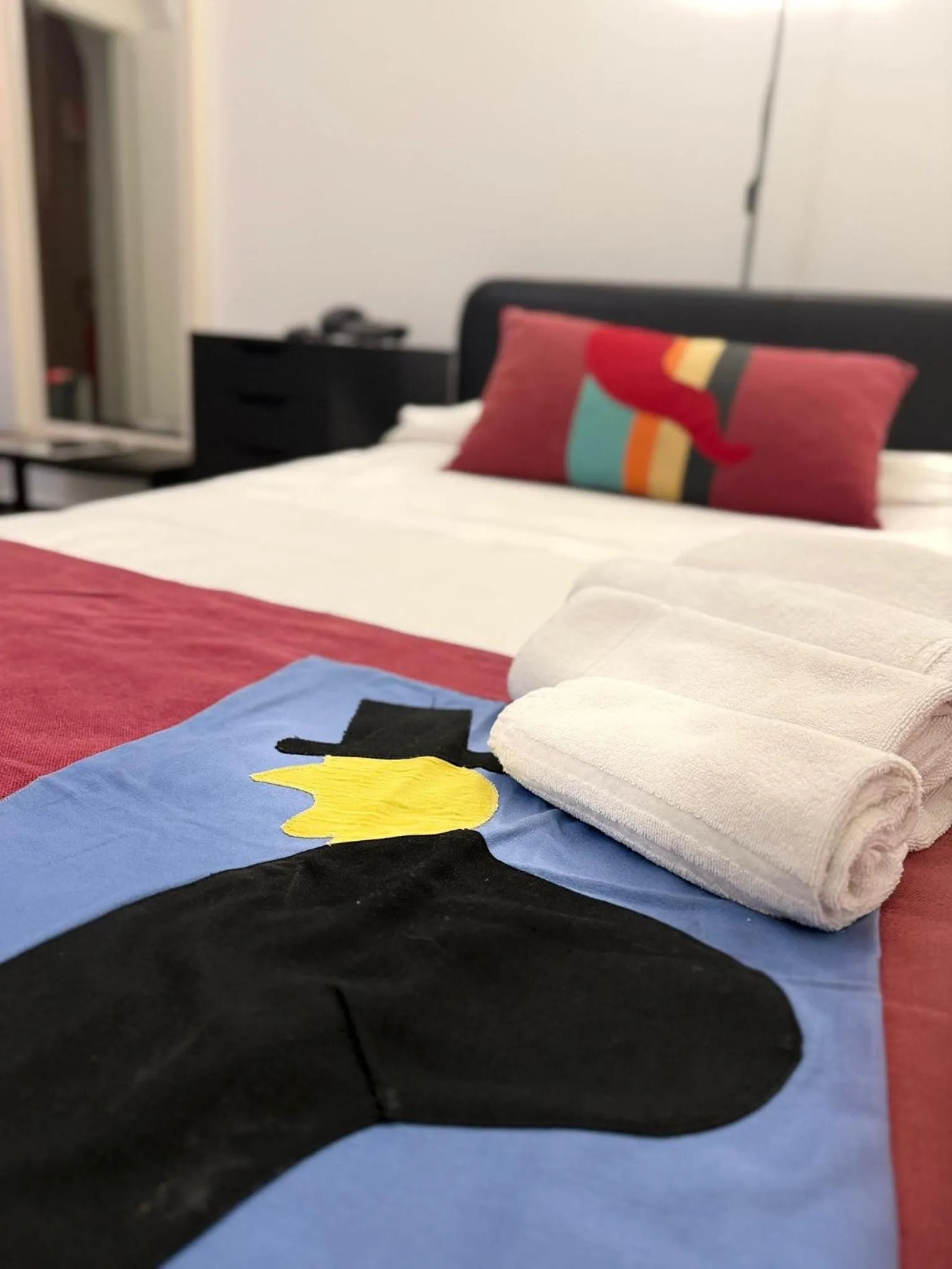 Decorative detail, Bed in Hotel Plebiscito Aparthotel