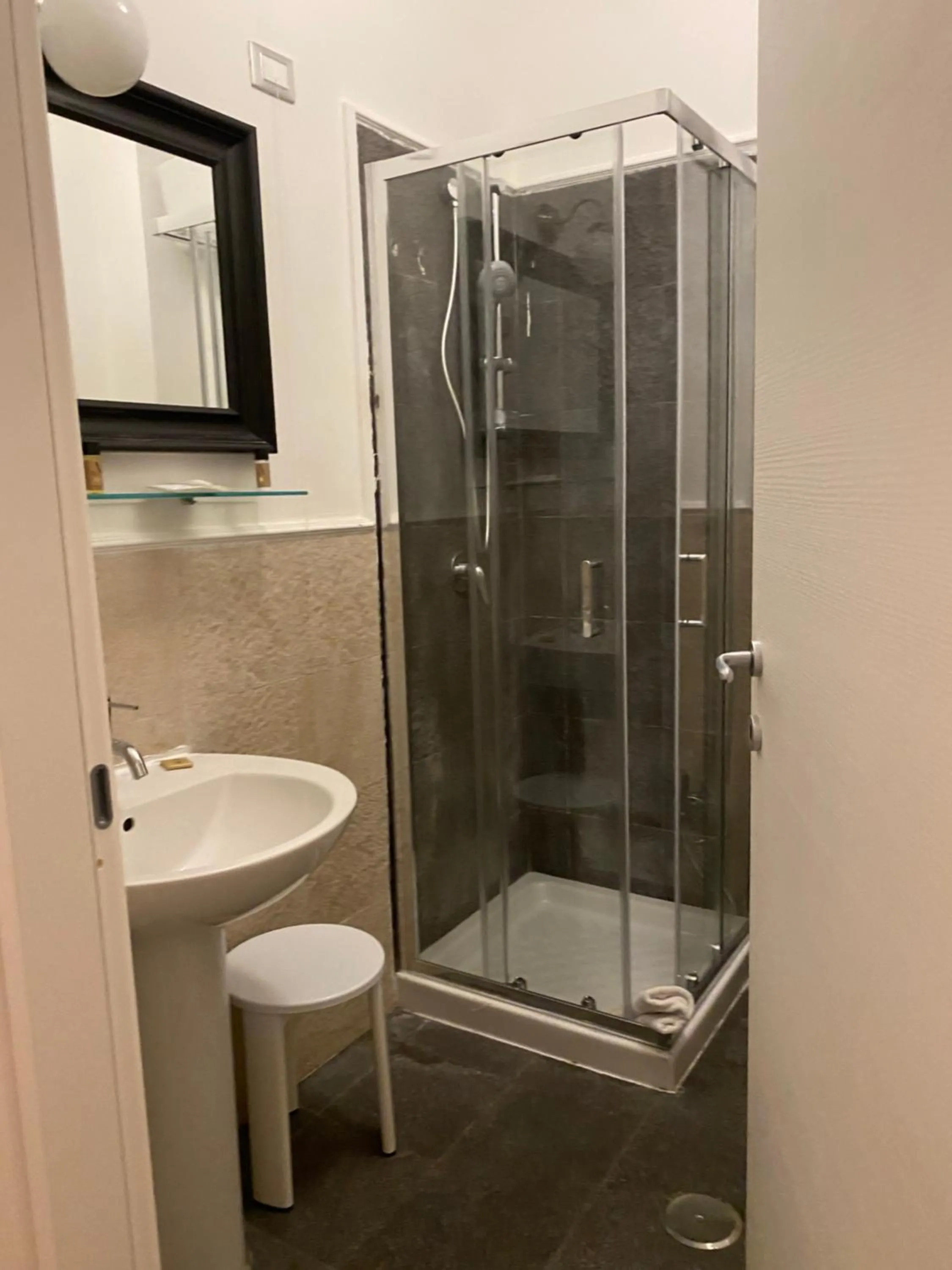 Shower in Hotel Plebiscito Aparthotel