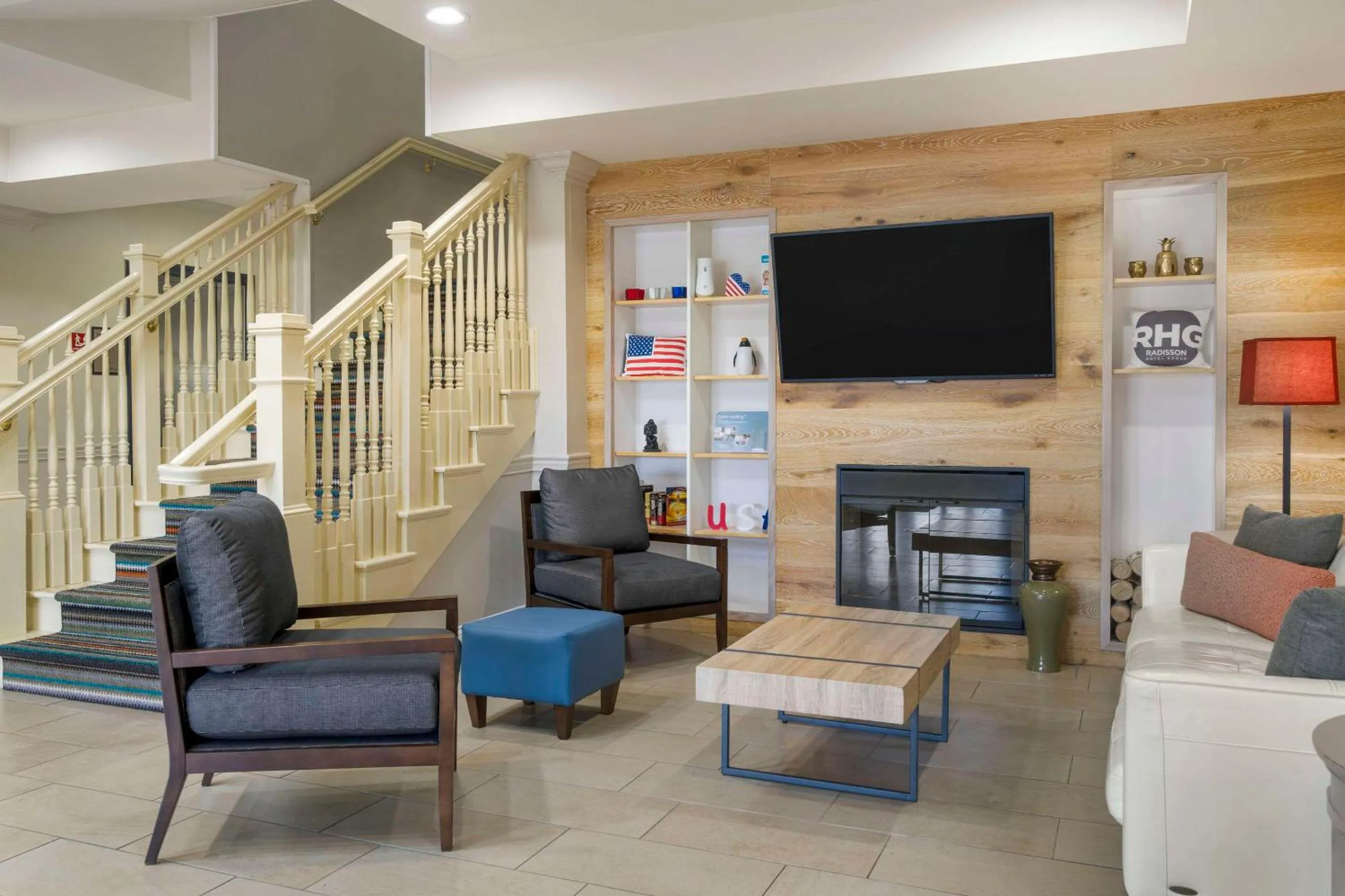 Lobby or reception in Country Inn & Suites by Radisson, Tampa Airport North, FL