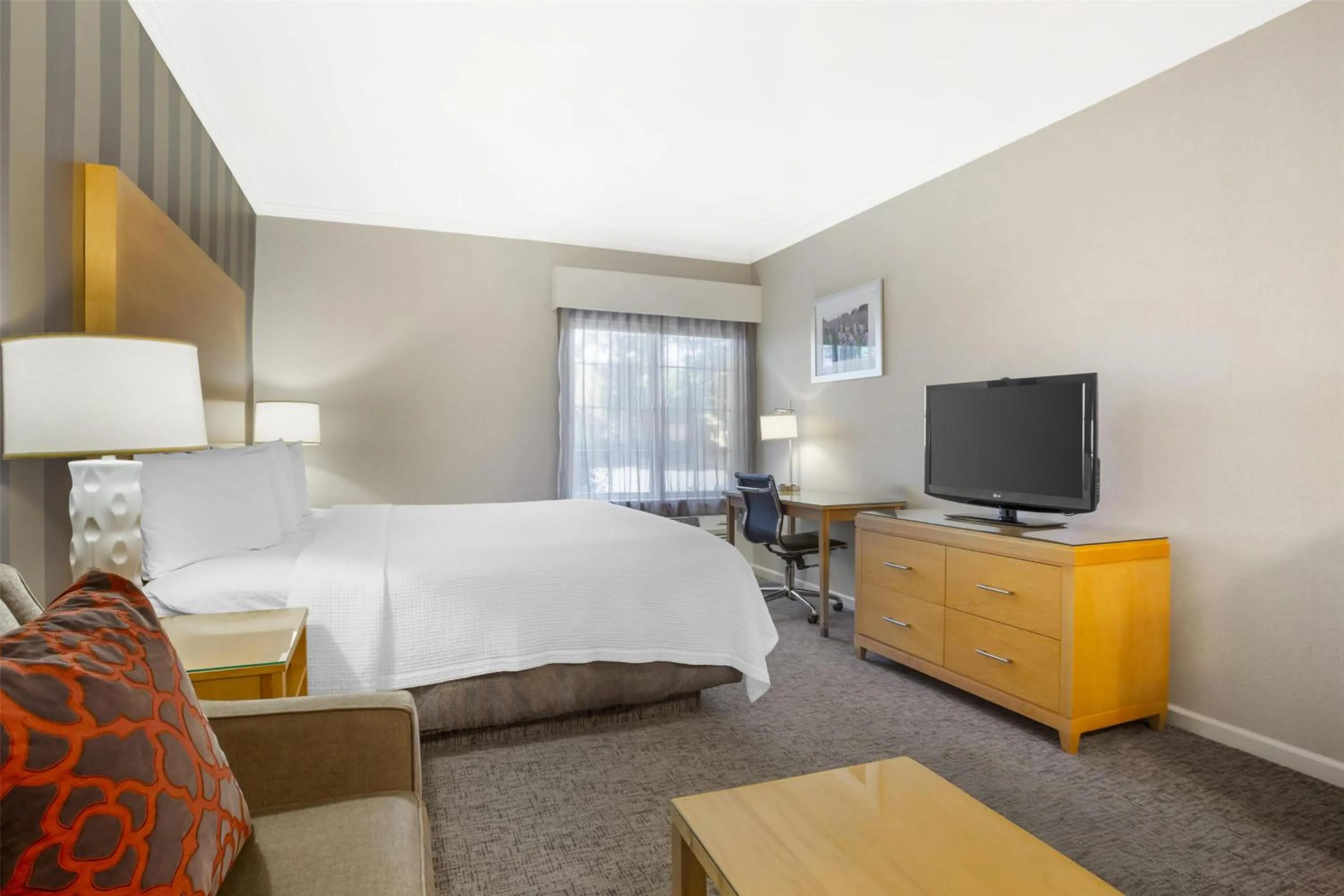 Bedroom, Bed in Best Western Plus Dixon Davis