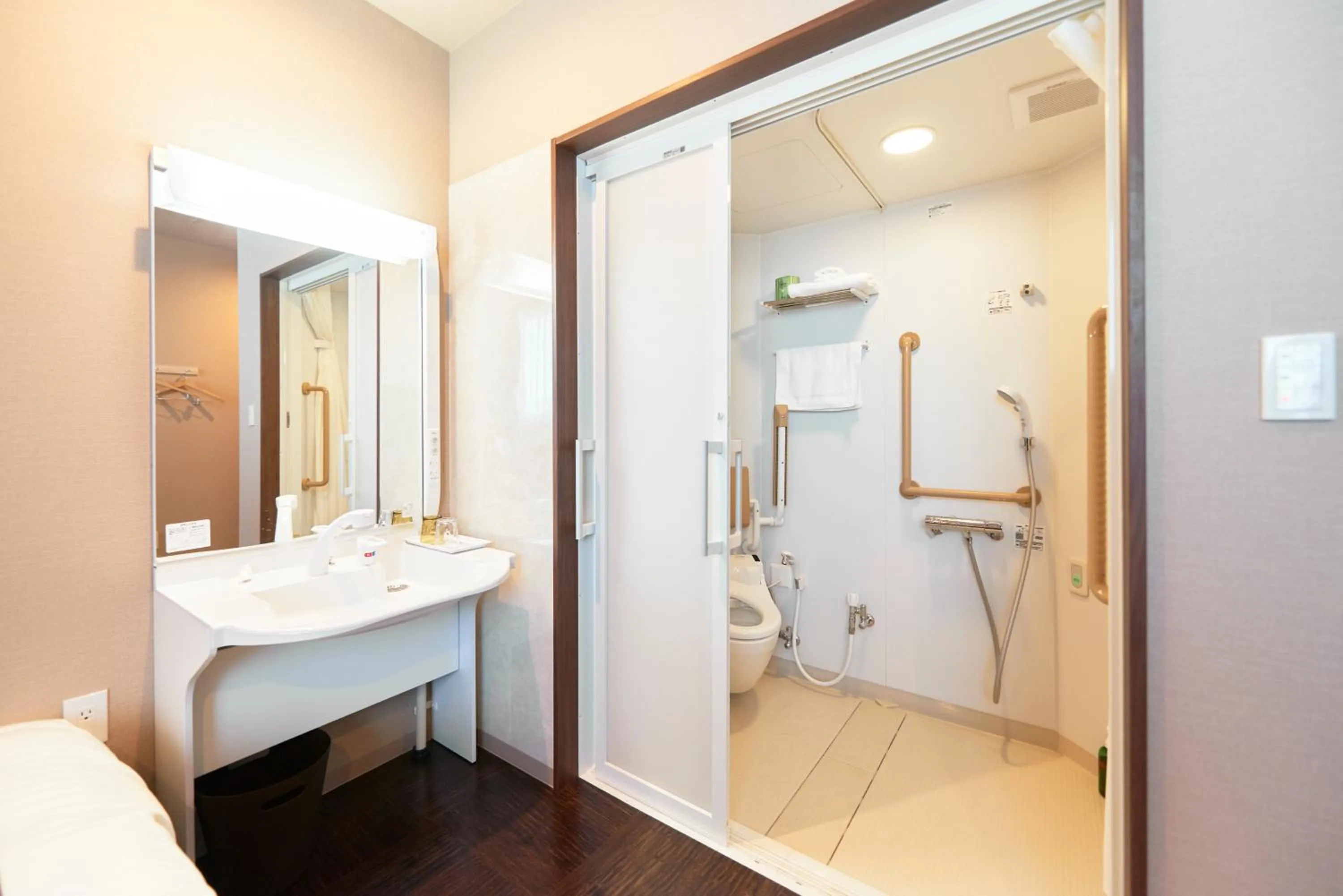 Photo of the whole room in Hotel KAN-RAKU Saitama Honjo-Waseda Hinoki No Yakata